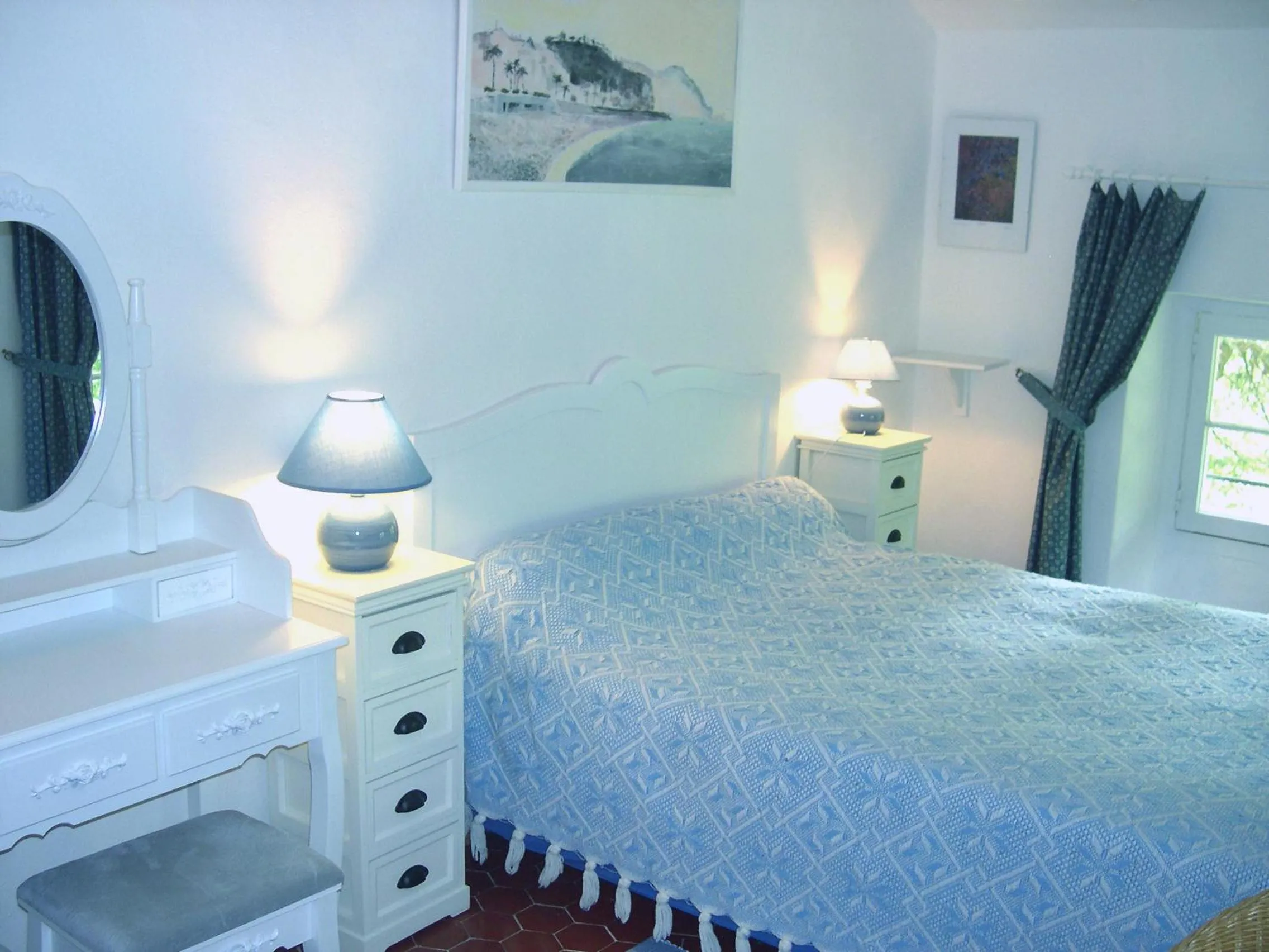 Photo of the whole room, Bed in Domaine du Paraïs B&B