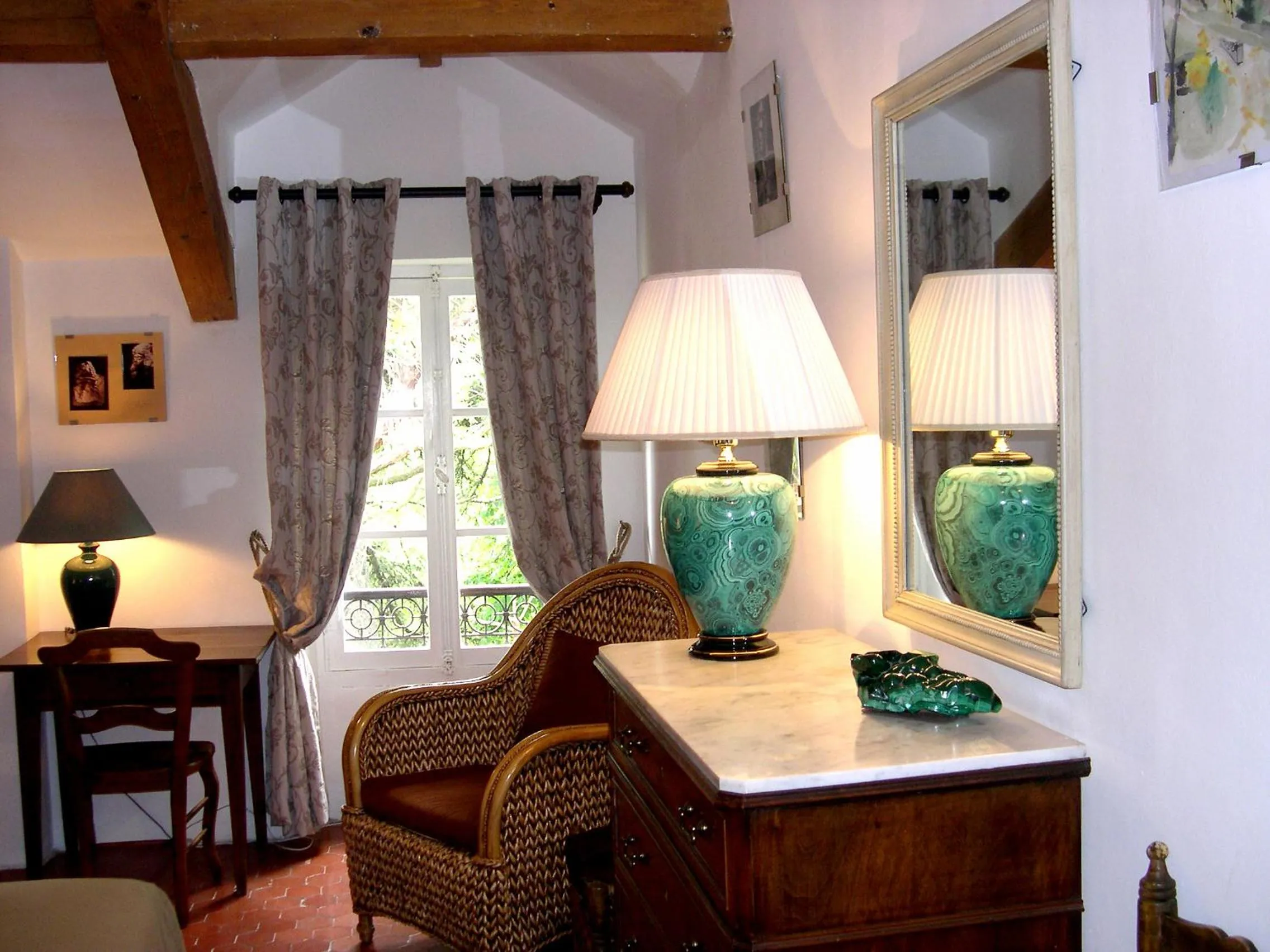 Decorative detail in Domaine du Paraïs B&B