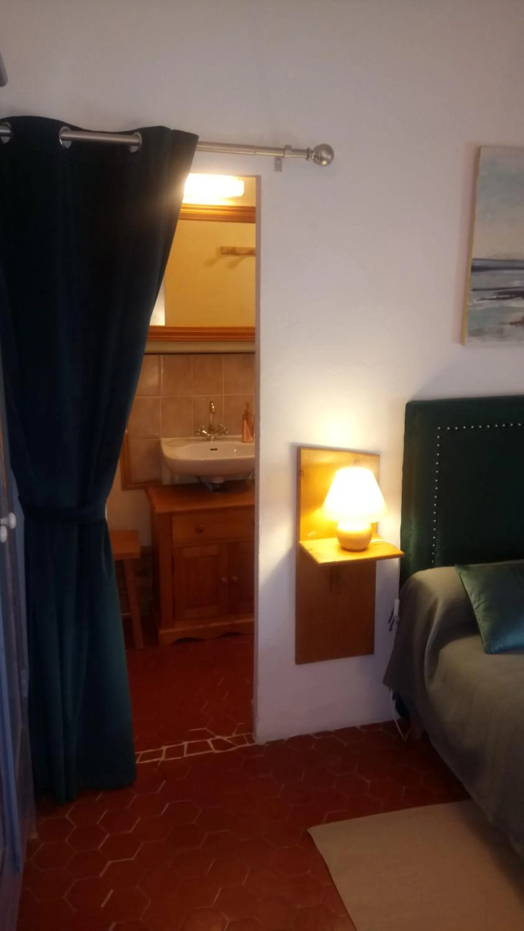 Bedroom, Bed in Domaine du Paraïs B&B