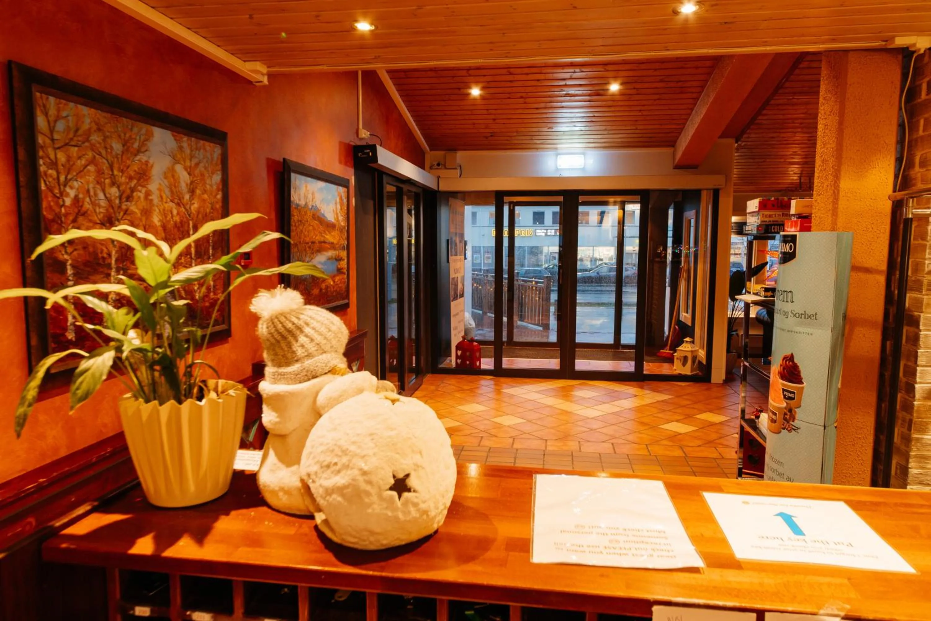 Lobby or reception in Myre Kysthotell