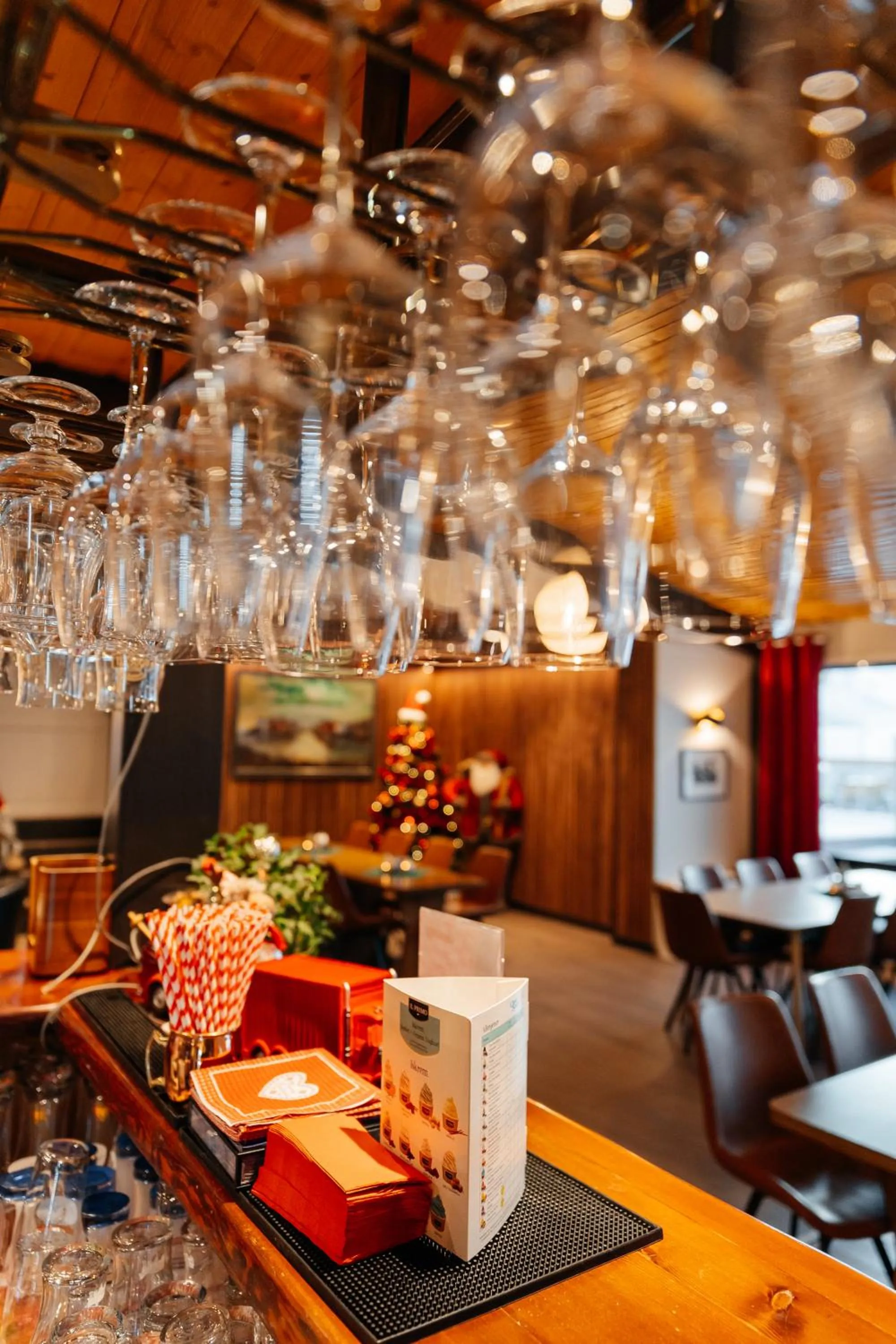 Restaurant/places to eat in Myre Kysthotell