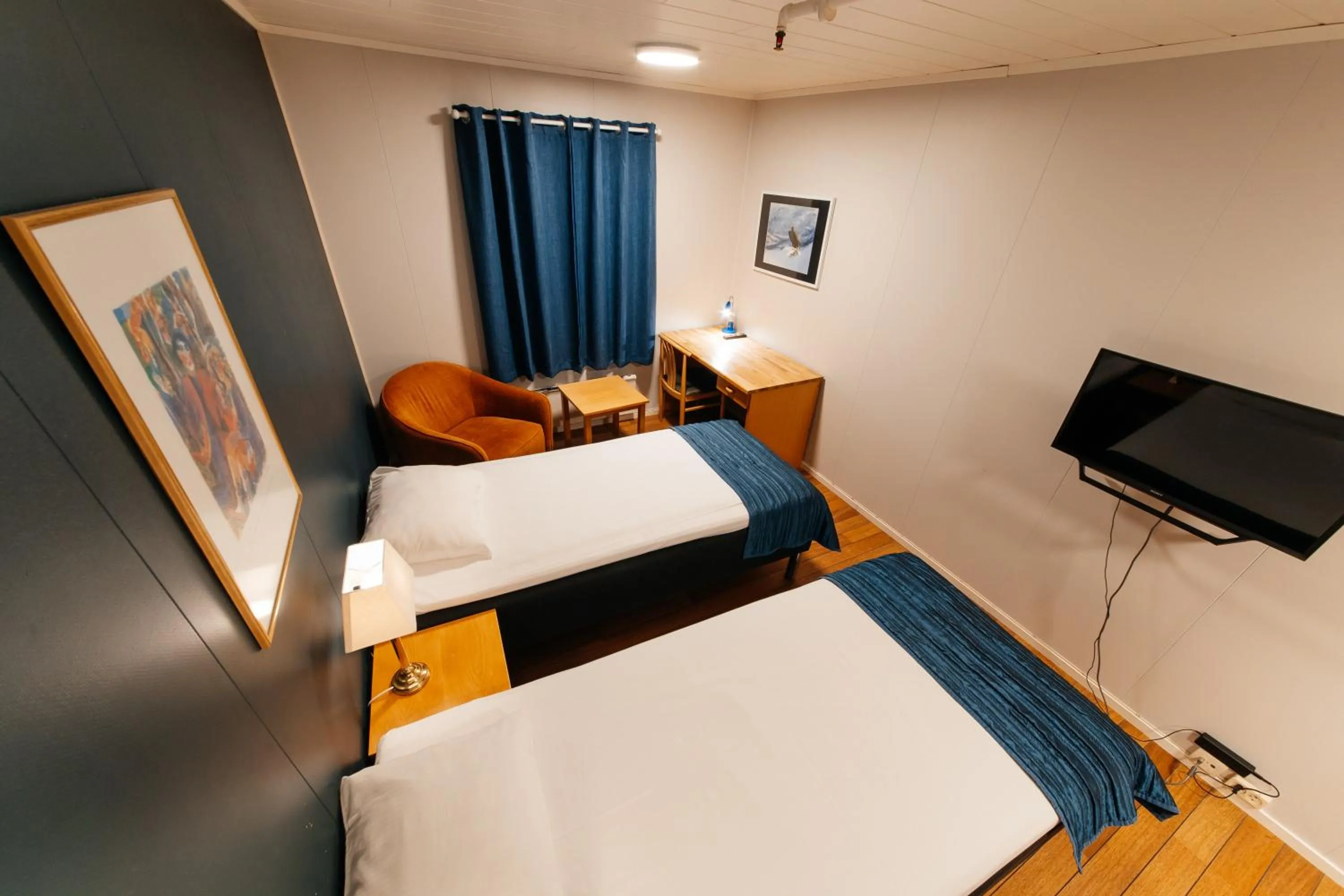 Bed in Myre Kysthotell