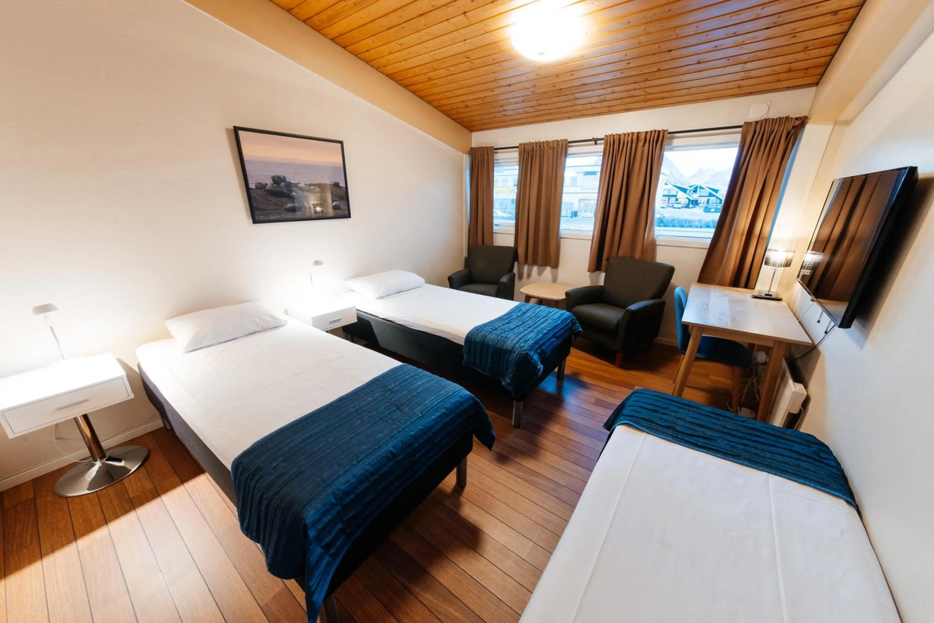 Bed in Myre Kysthotell