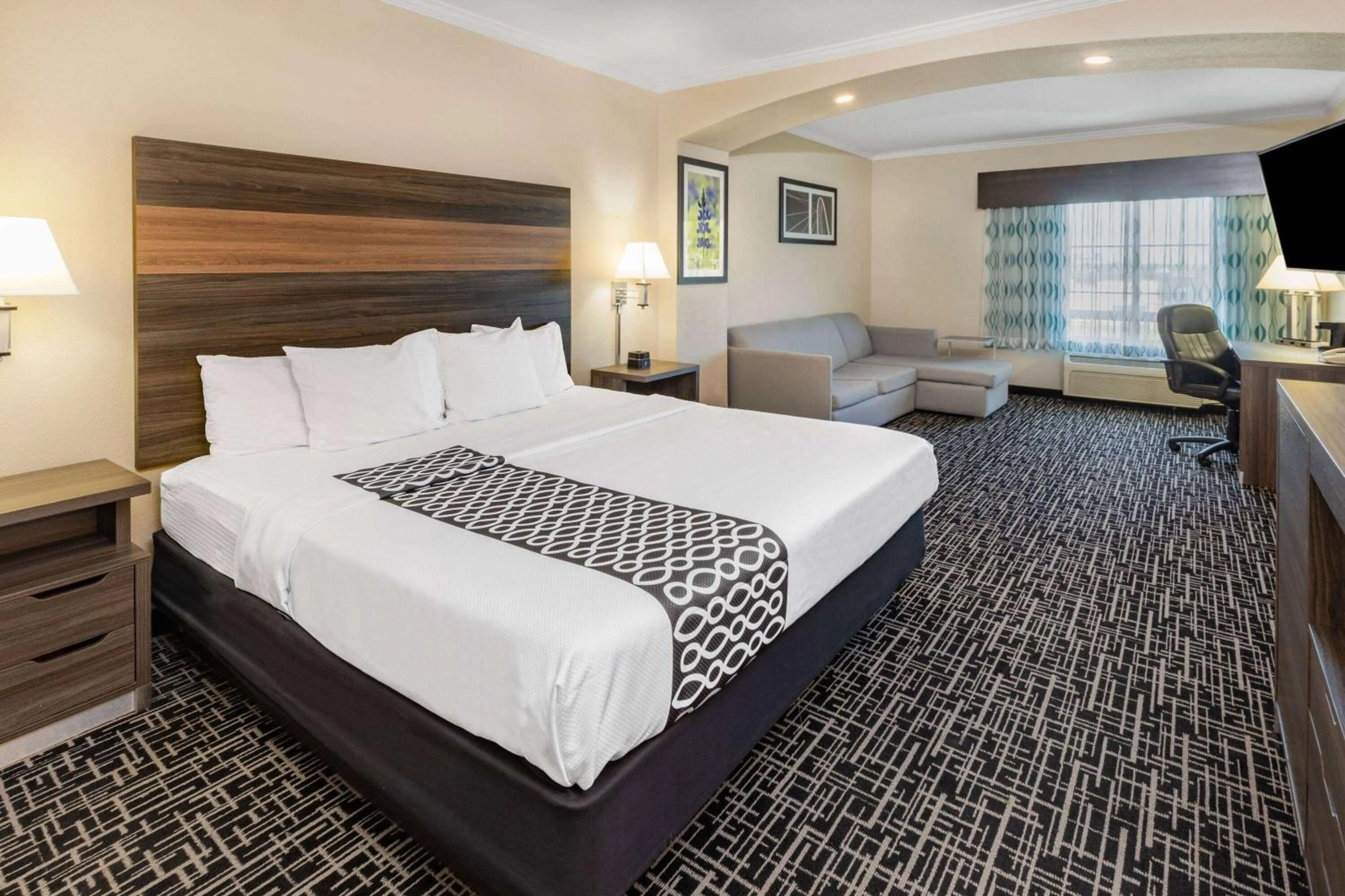 Photo of the whole room, Bed in La Quinta by Wyndham Garland Harbor Point