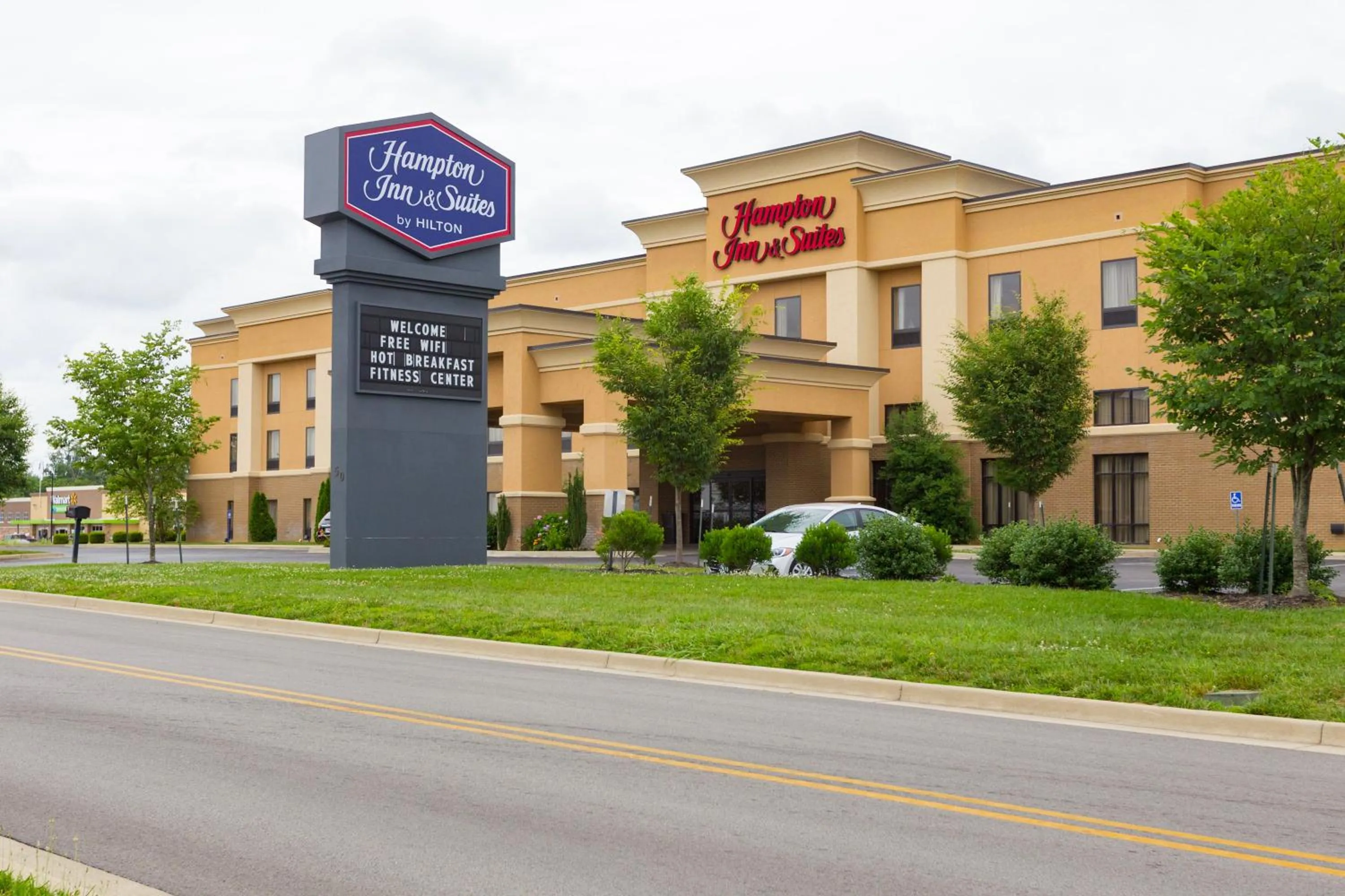 Property building in Hampton Inn & Suites Radcliff/Fort Knox