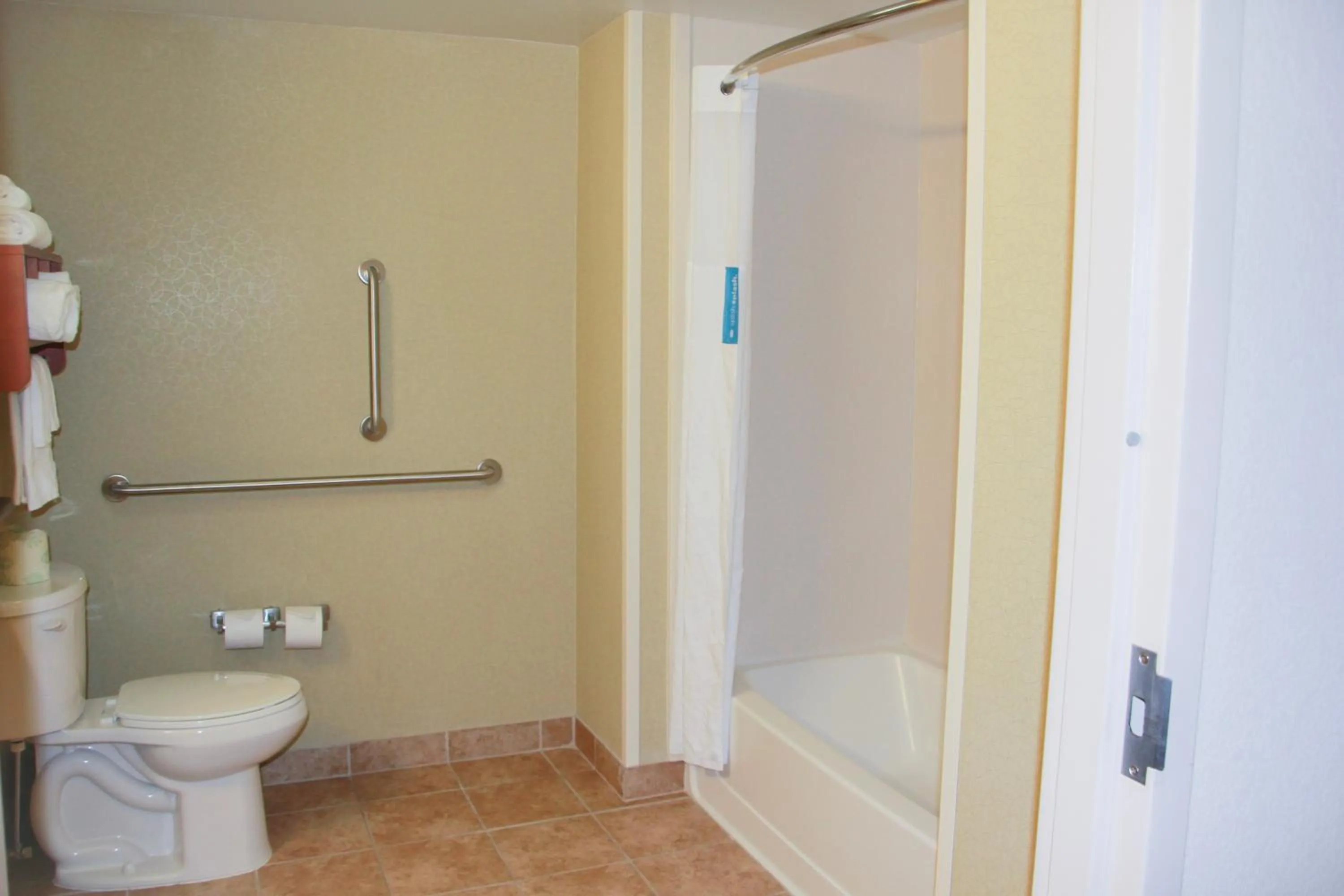 Bathroom in Hampton Inn & Suites Radcliff/Fort Knox