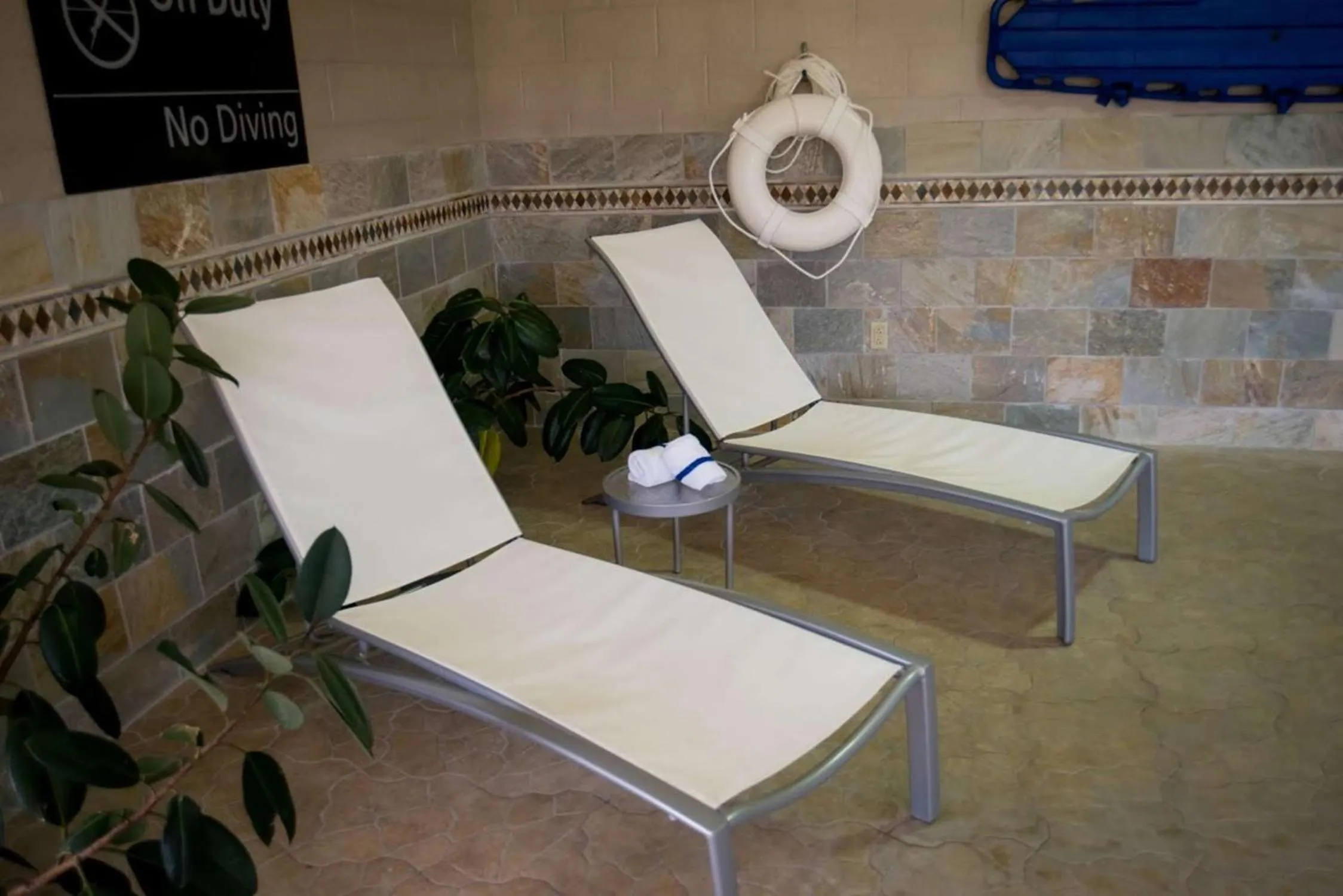 Pool view in Hampton Inn & Suites Radcliff/Fort Knox