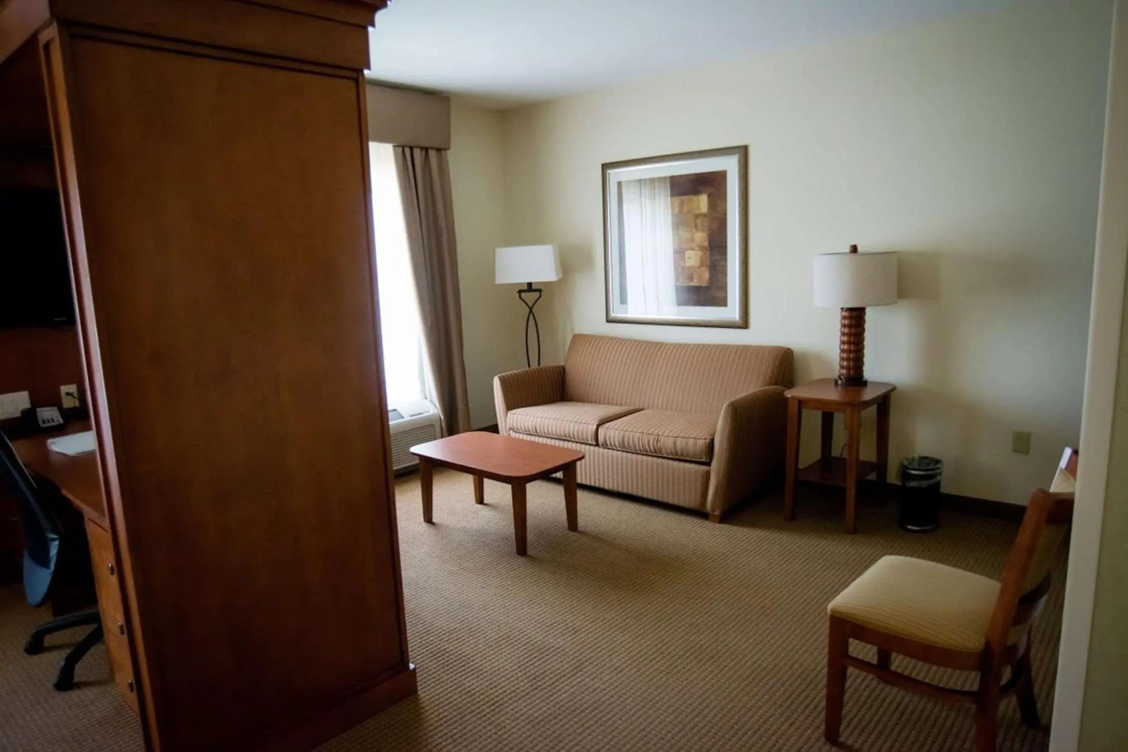 Living room, Bed in Hampton Inn & Suites Radcliff/Fort Knox