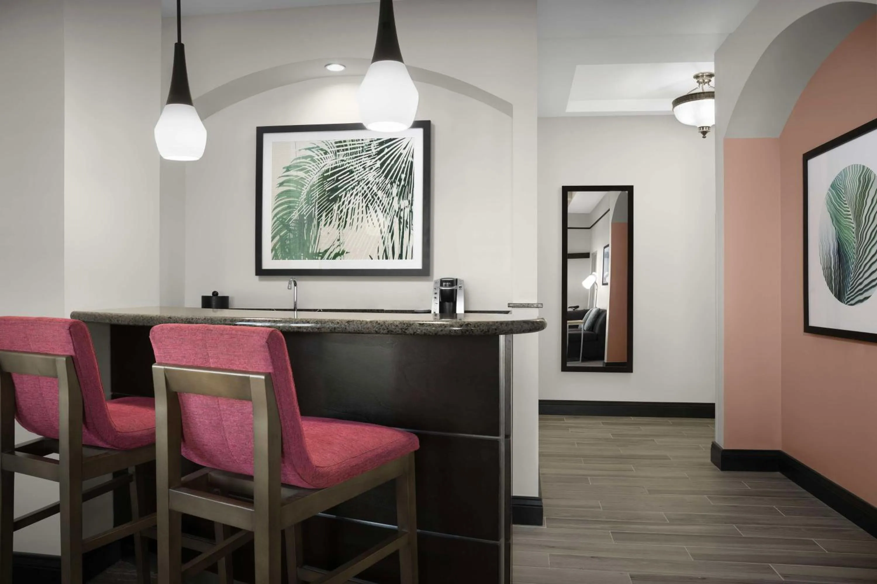 Kitchen or kitchenette in Hilton Garden Inn Jacksonville Downtown Southbank