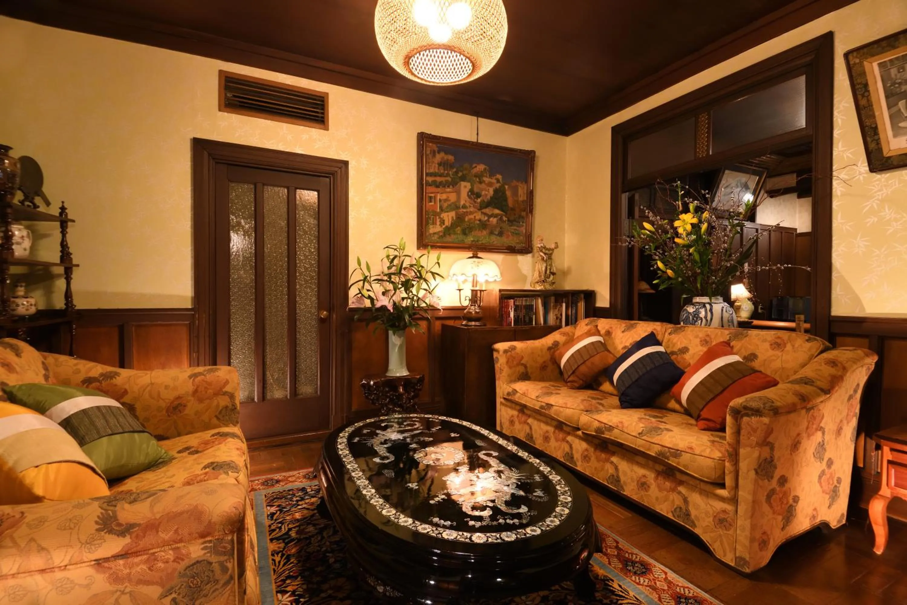 Communal lounge/ TV room in Seikoro Ryokan - Established in 1831