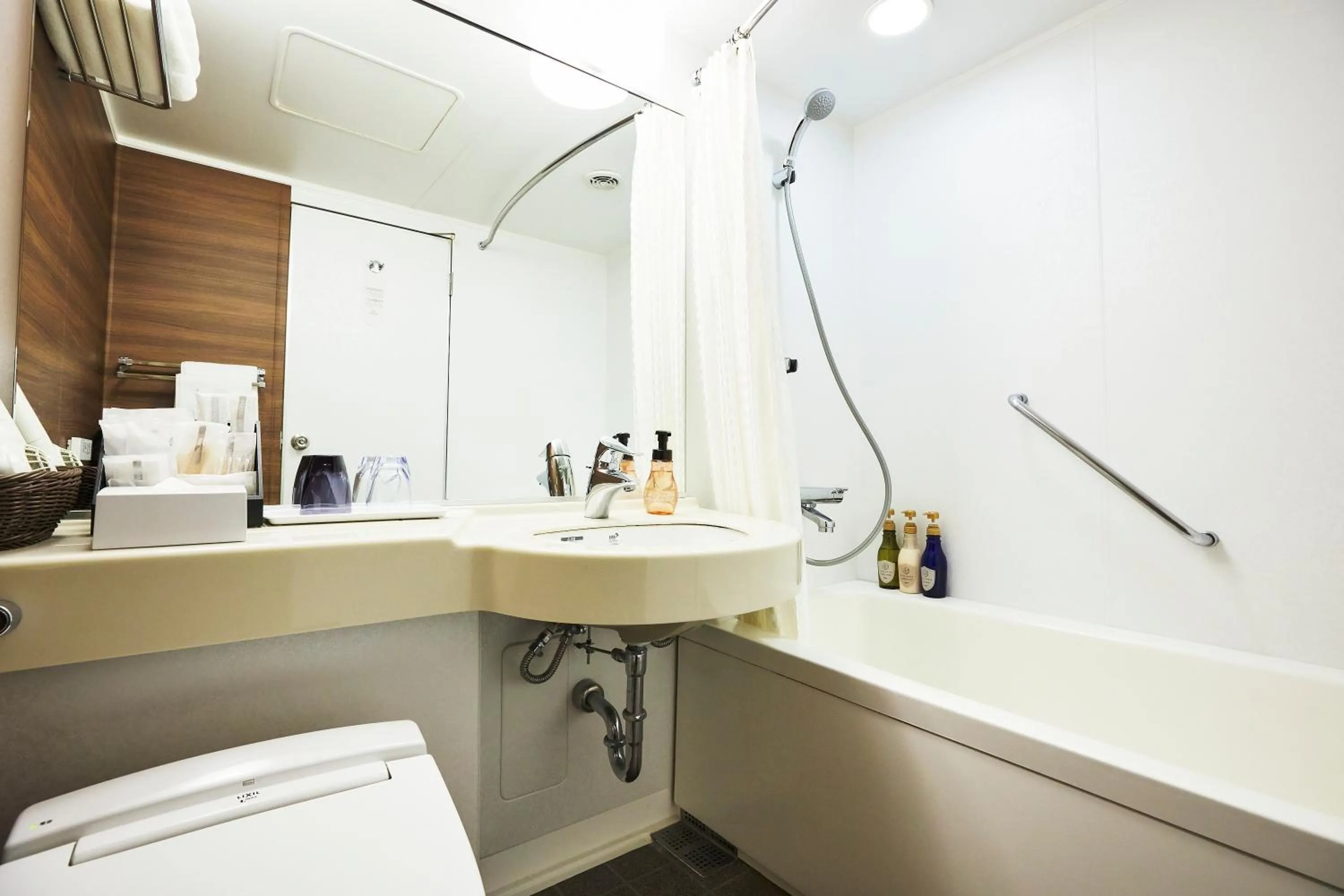 Bathroom in ANA Crowne Plaza Kumamoto New Sky by IHG