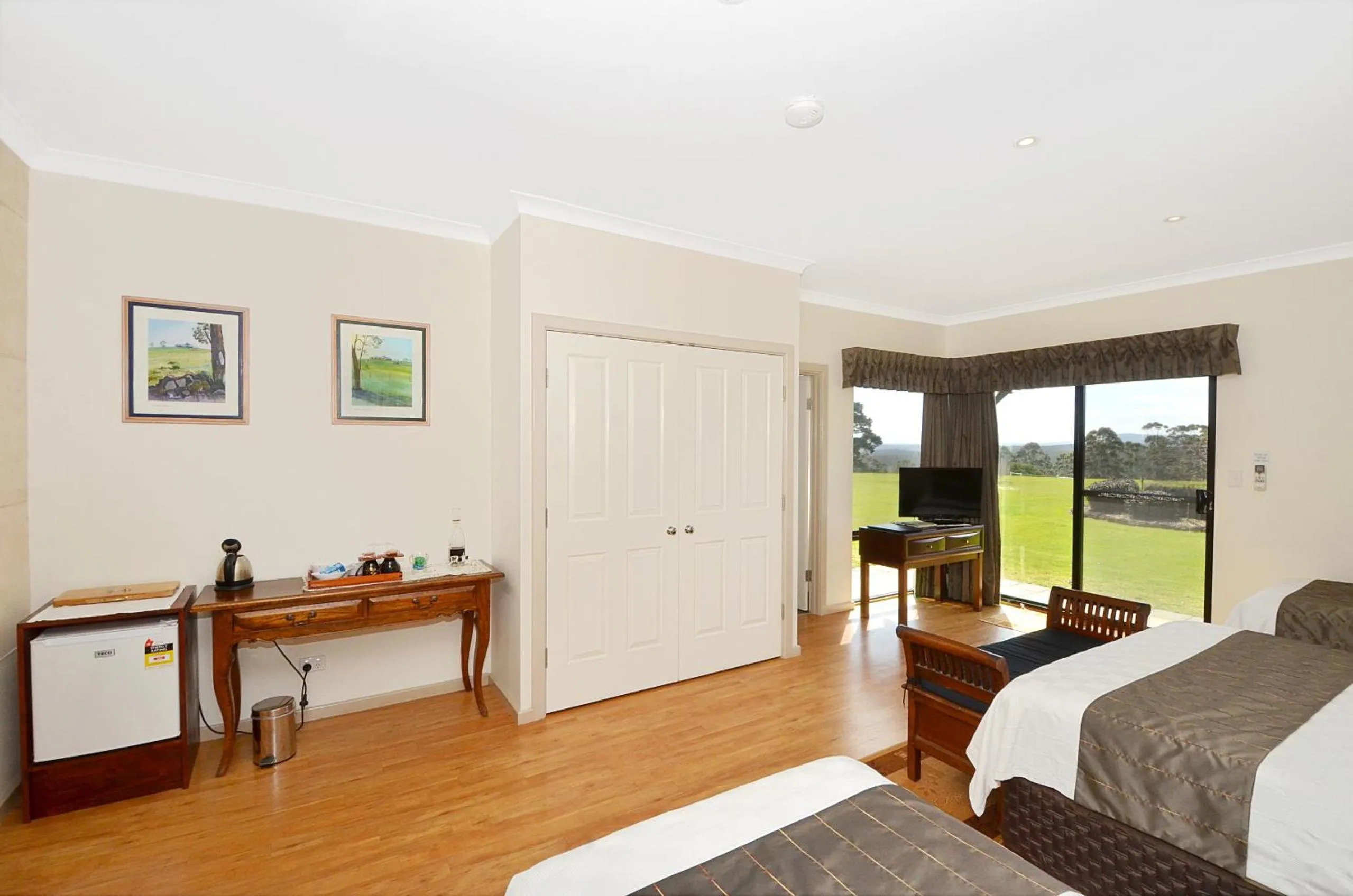 Bed in Sensational Heights Bed & Breakfast