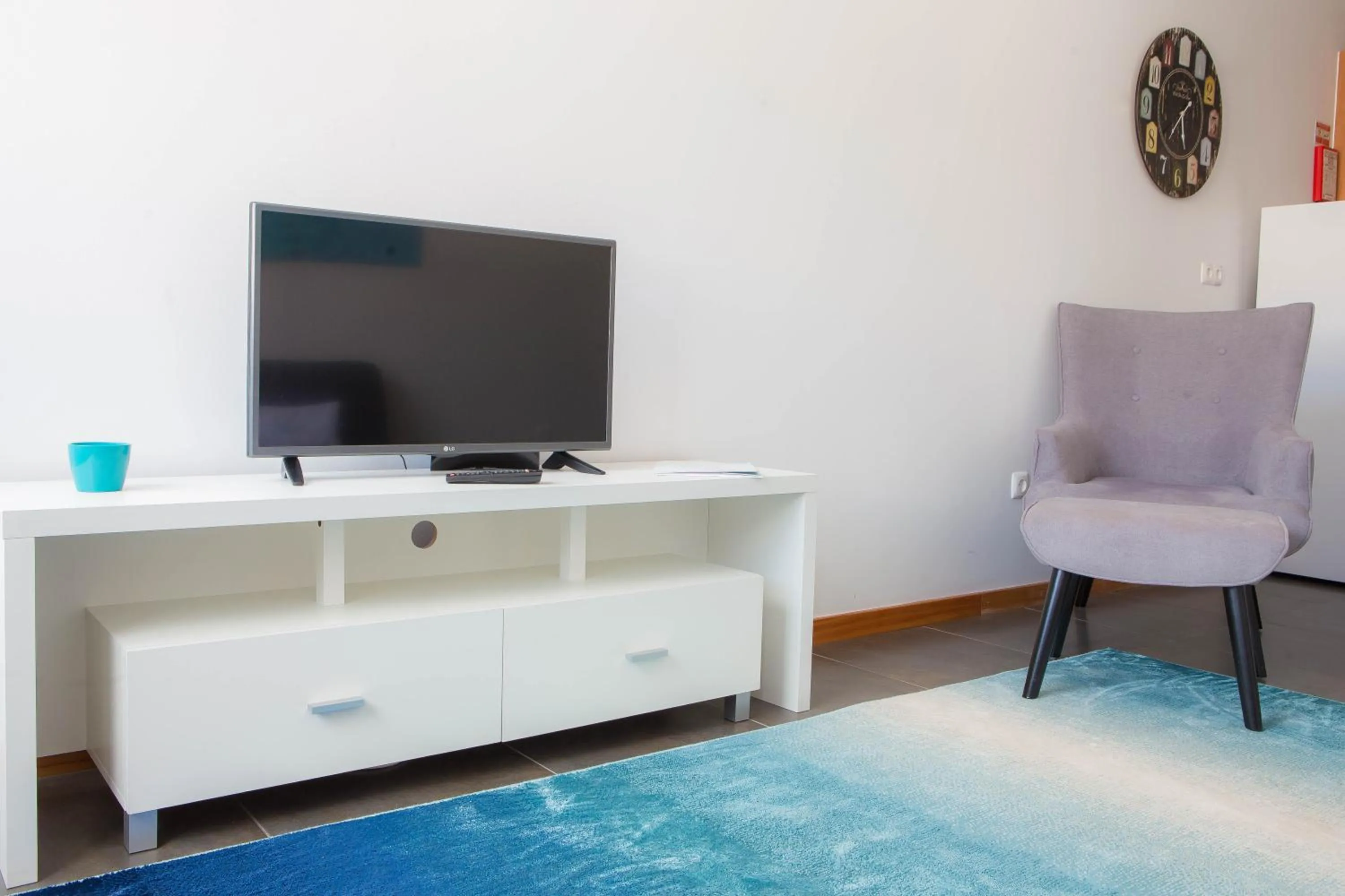 Living room in Five Design Rooftop by Storytellers