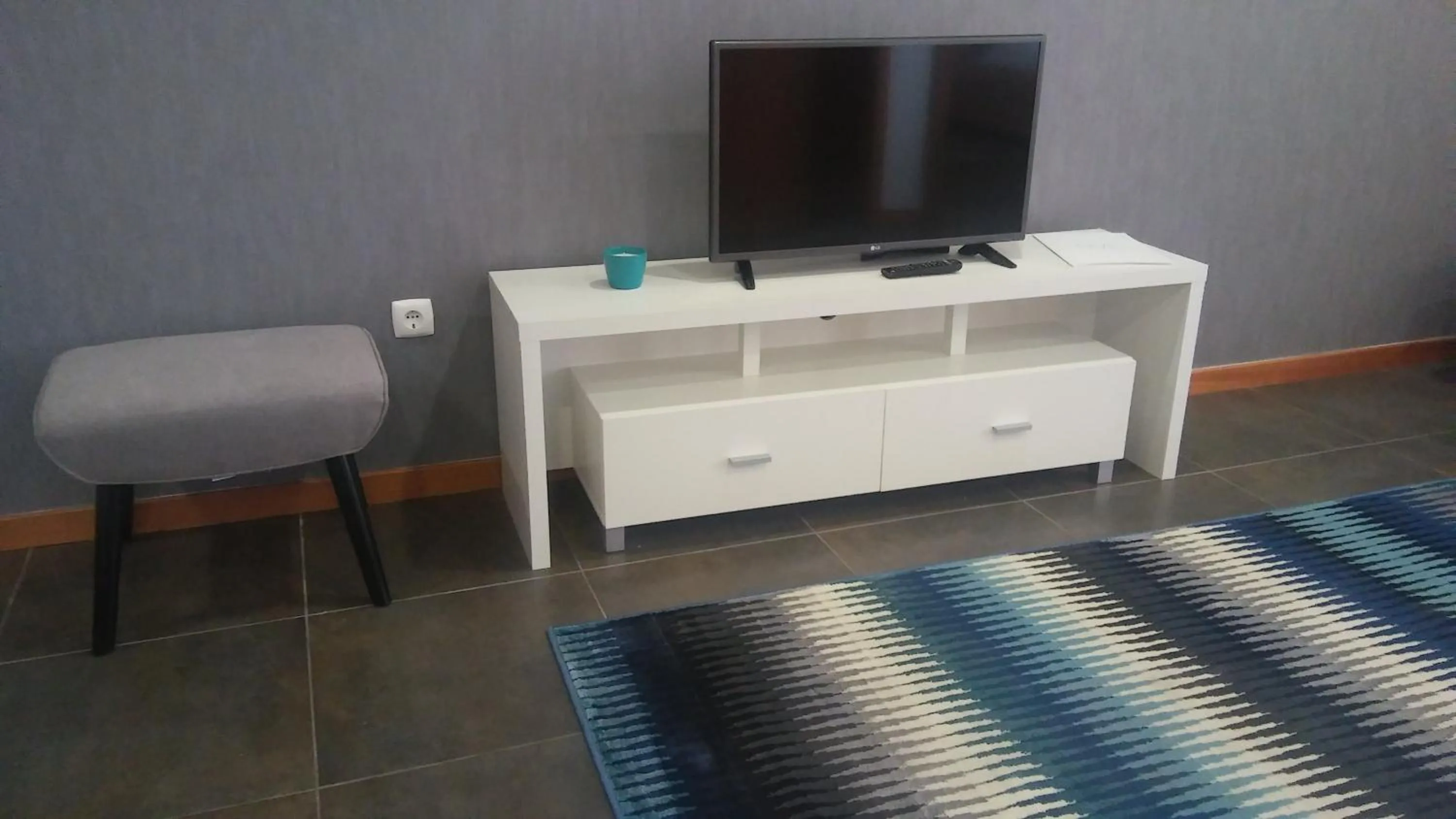 Living room in Five Design Rooftop by Storytellers