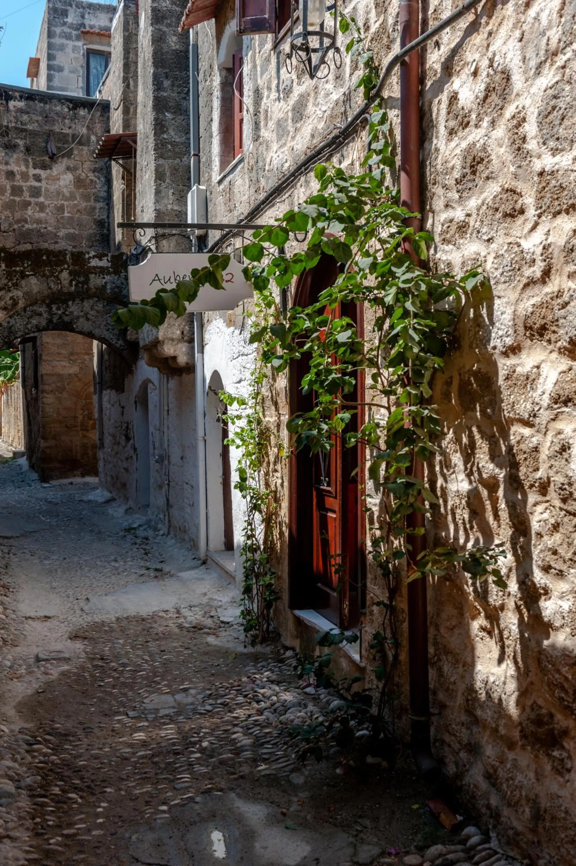 Property building in Auberge 32 Old Town