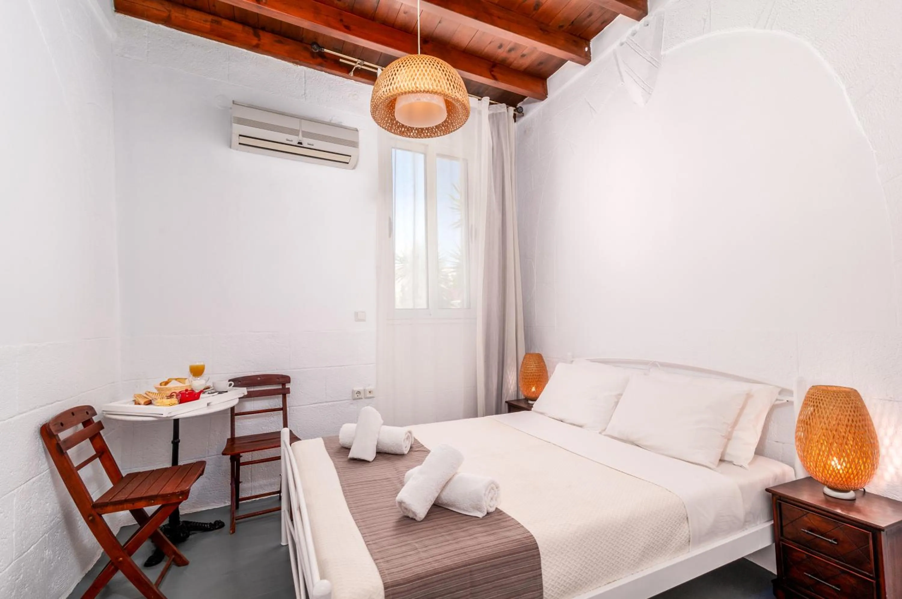 Bedroom, Bed in Auberge 32 Old Town