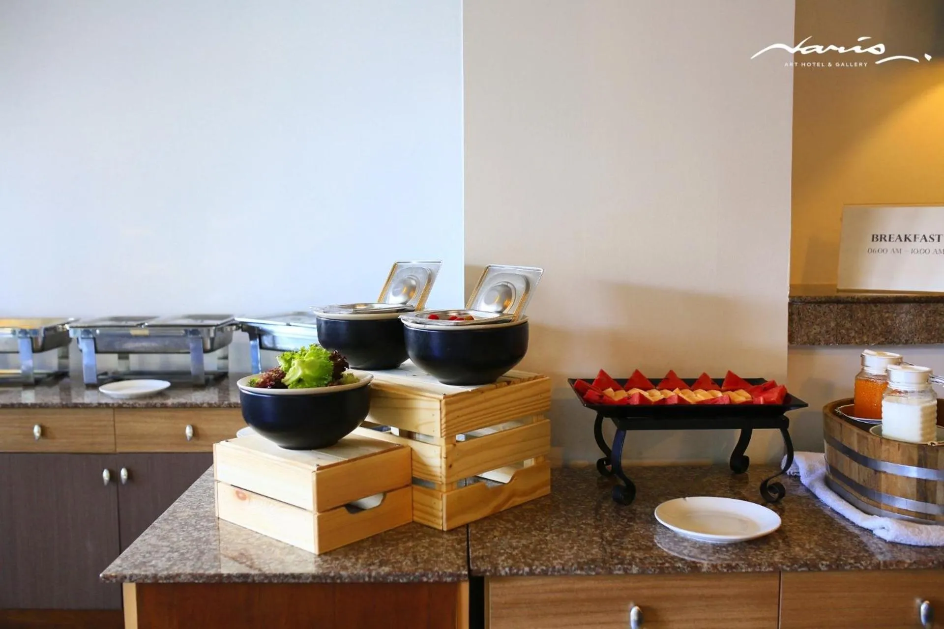 Breakfast in Naris Art Hotel