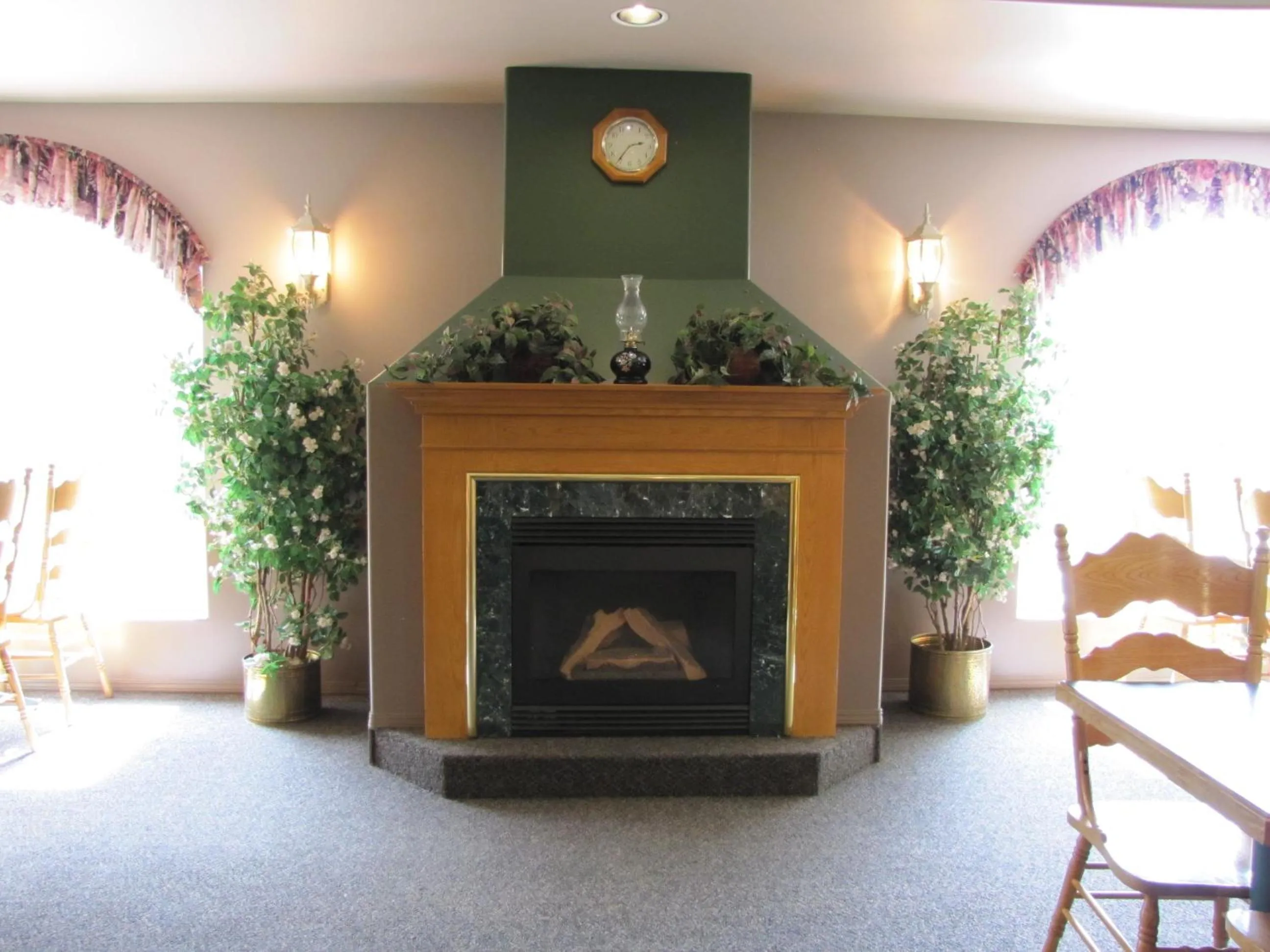 Restaurant/places to eat in High Country Inn