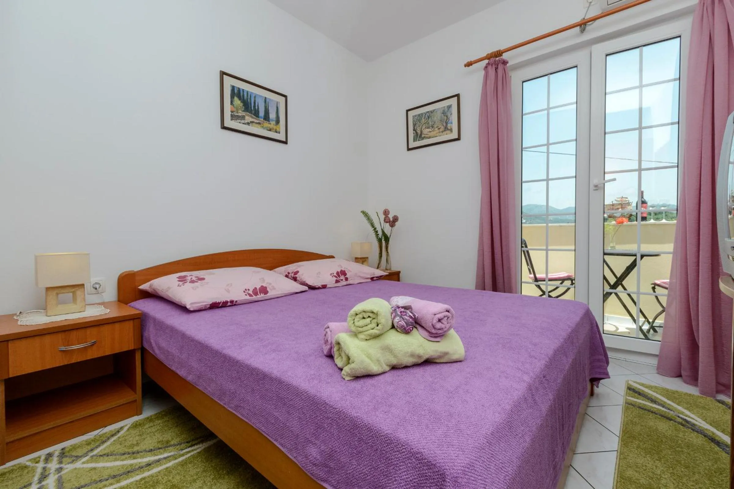 Bedroom, Bed in Oreb Dream Apartments