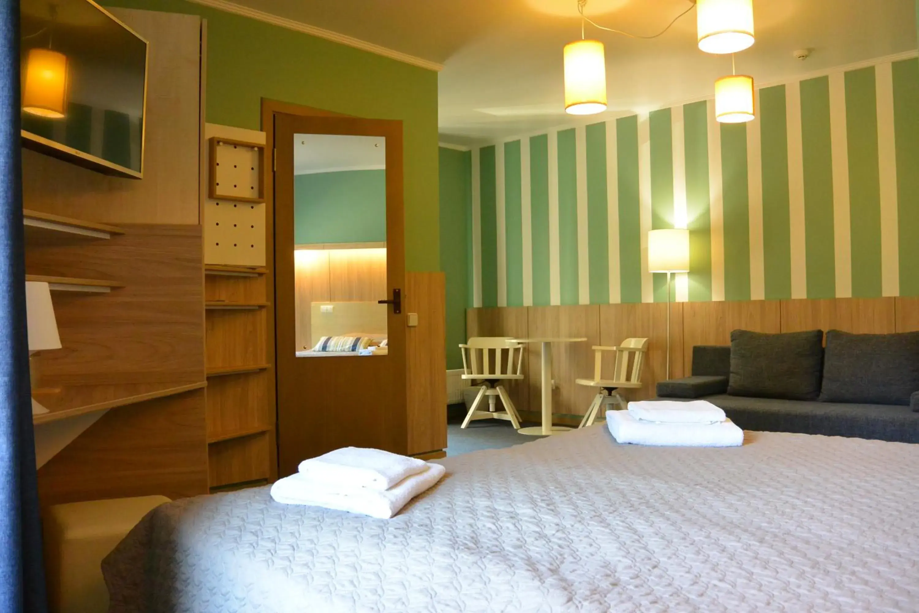 Large Double Room with Balcony in Alba Hotel Large Double Room with Balcony in Alba Hotel