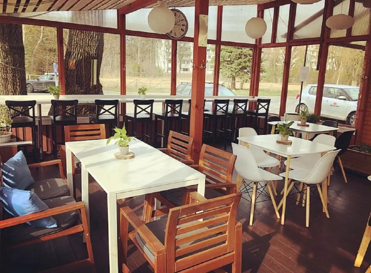 Restaurant/places to eat in Alba Hotel