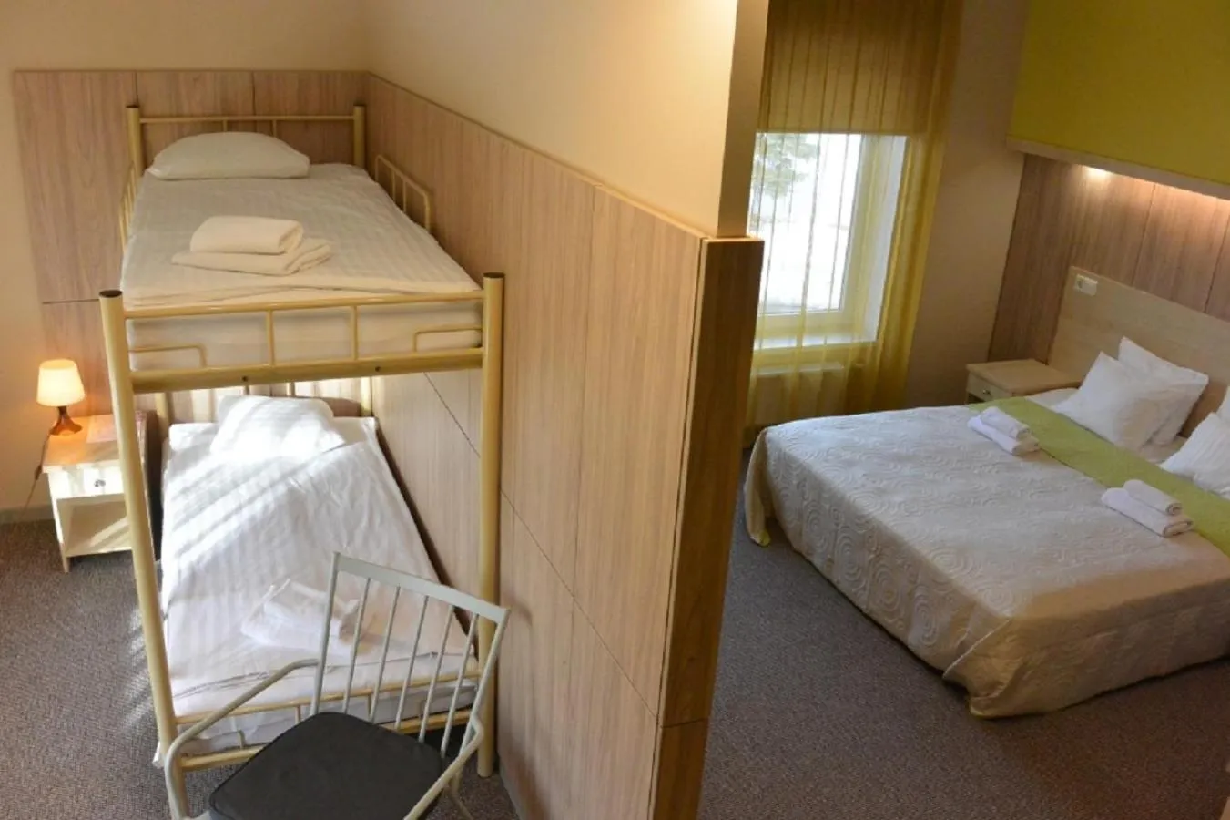 Photo of the whole room, Bed in Alba Hotel