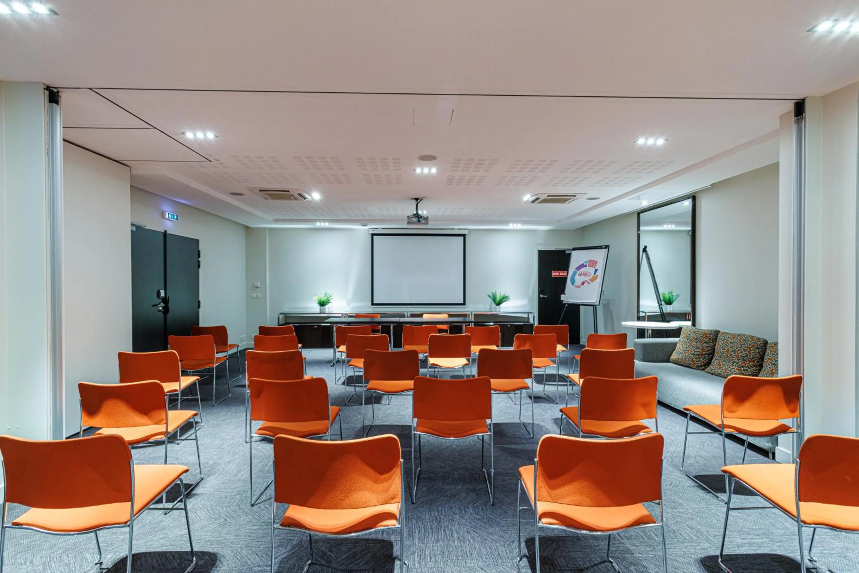 Seating area in Adagio Nice Centre