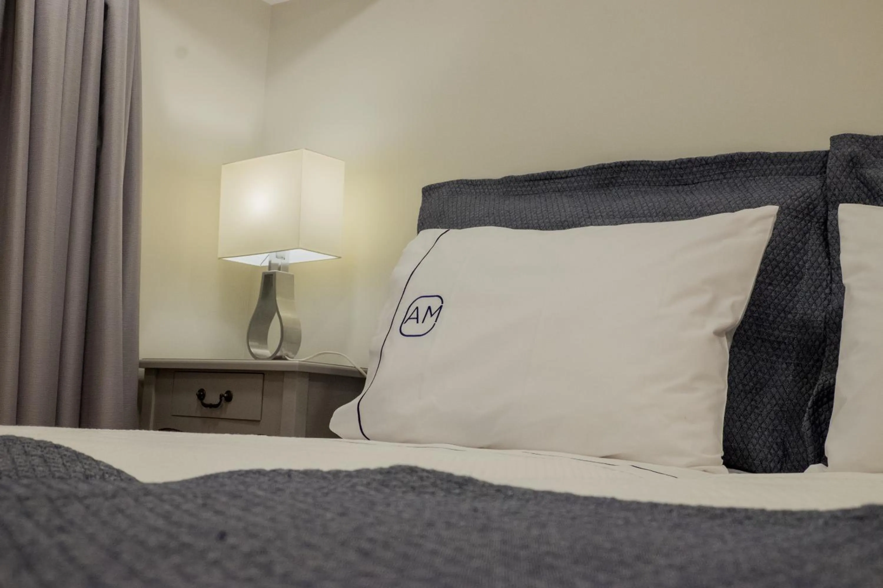 Bed in Apartments Madeira City Center