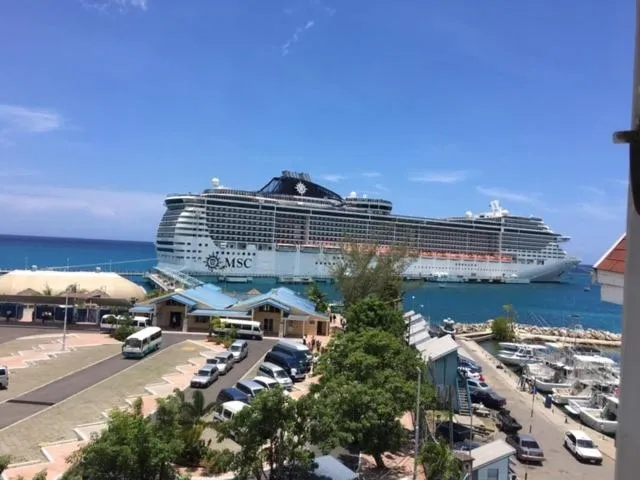 #73 Fisherman's Point