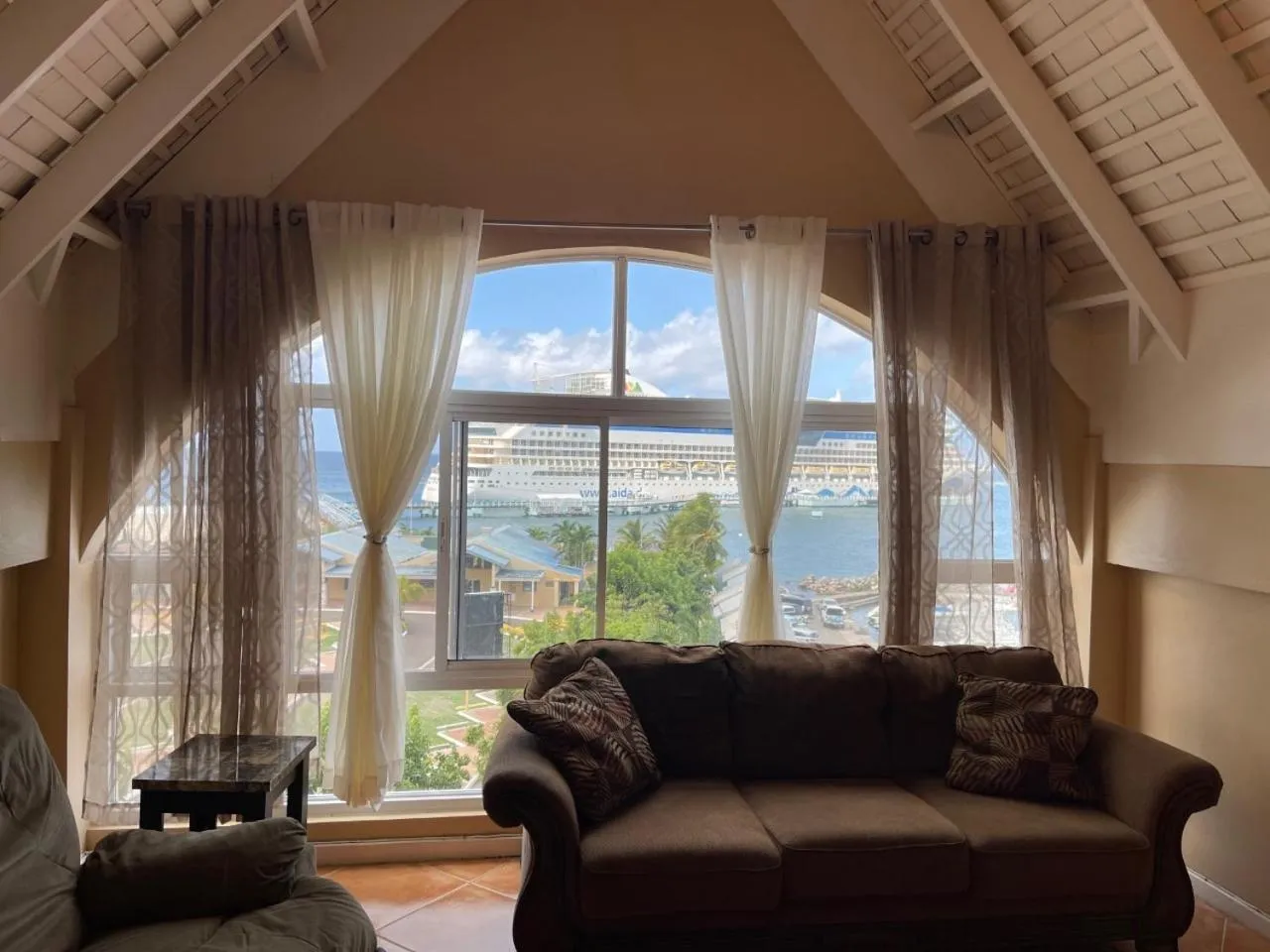 #73 Fisherman's Point