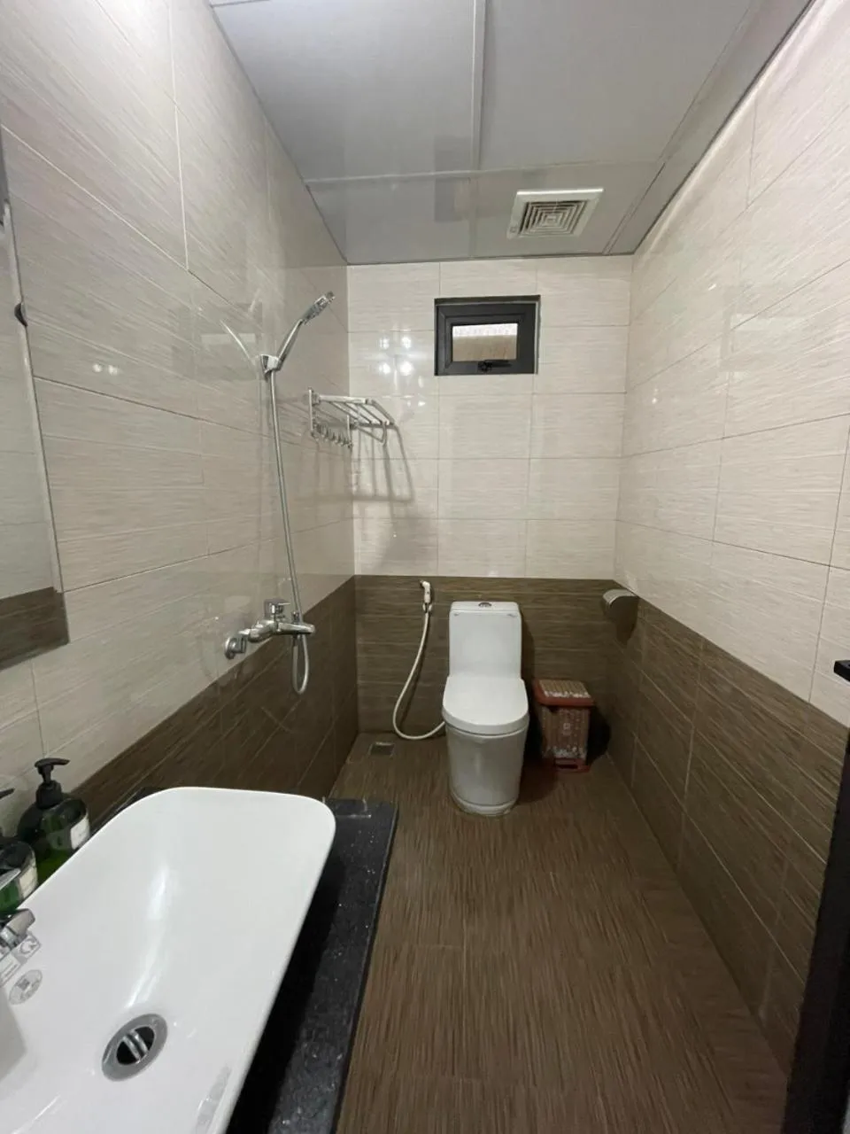 Shower in Wings Ha Giang Loop Bungalow