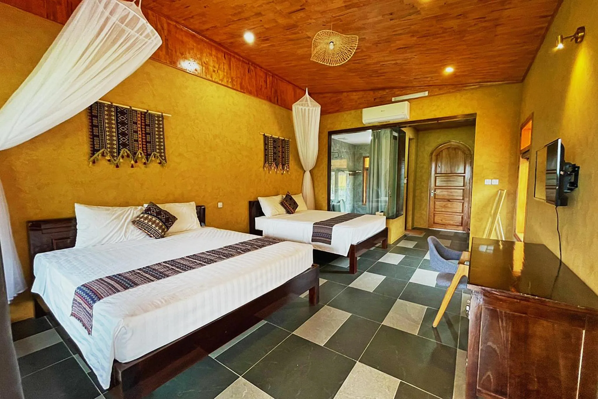 Photo of the whole room, Bed in Wings Ha Giang Loop Bungalow