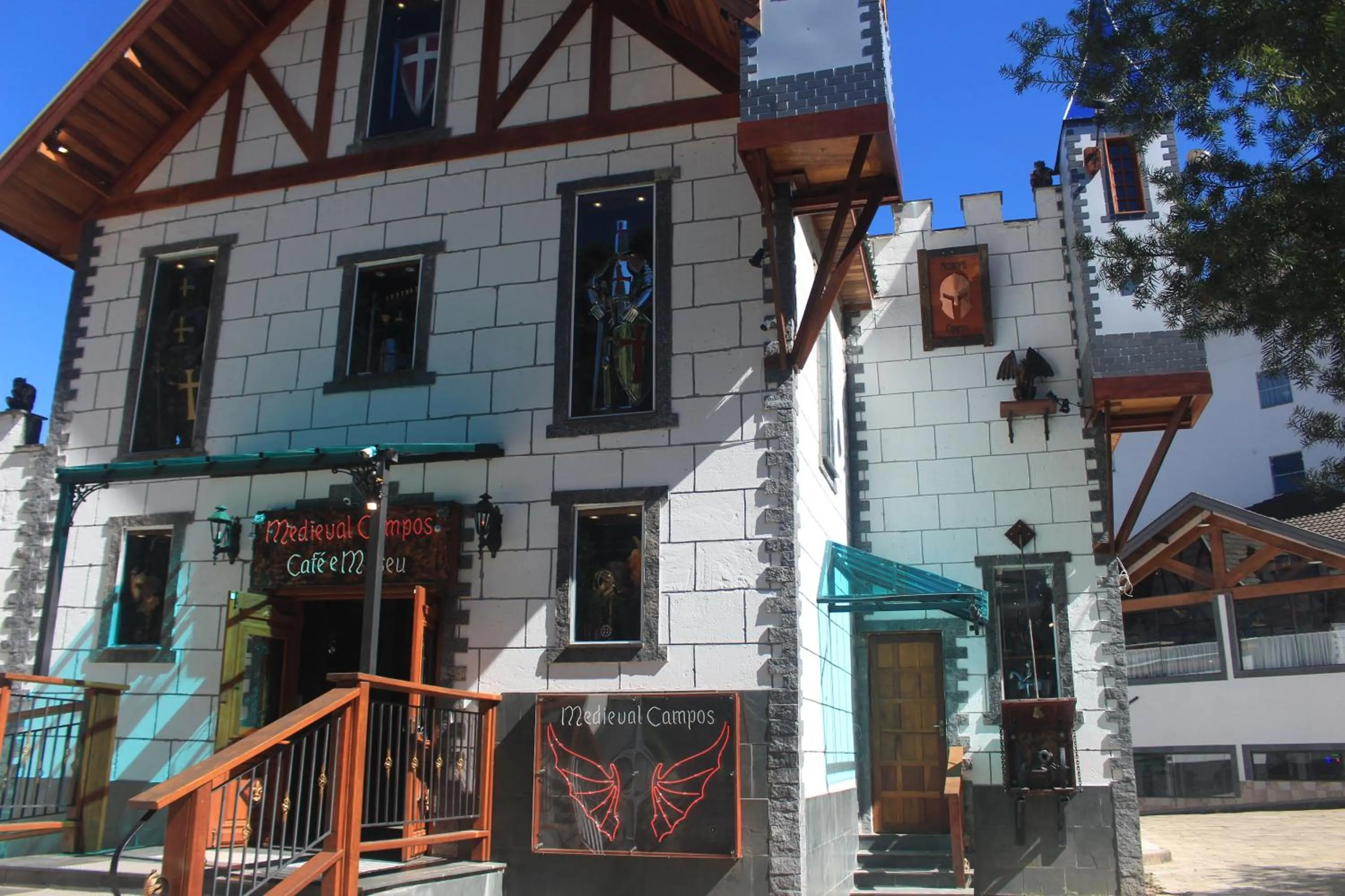 Restaurant/places to eat in Casarão da Ducha hotel concept