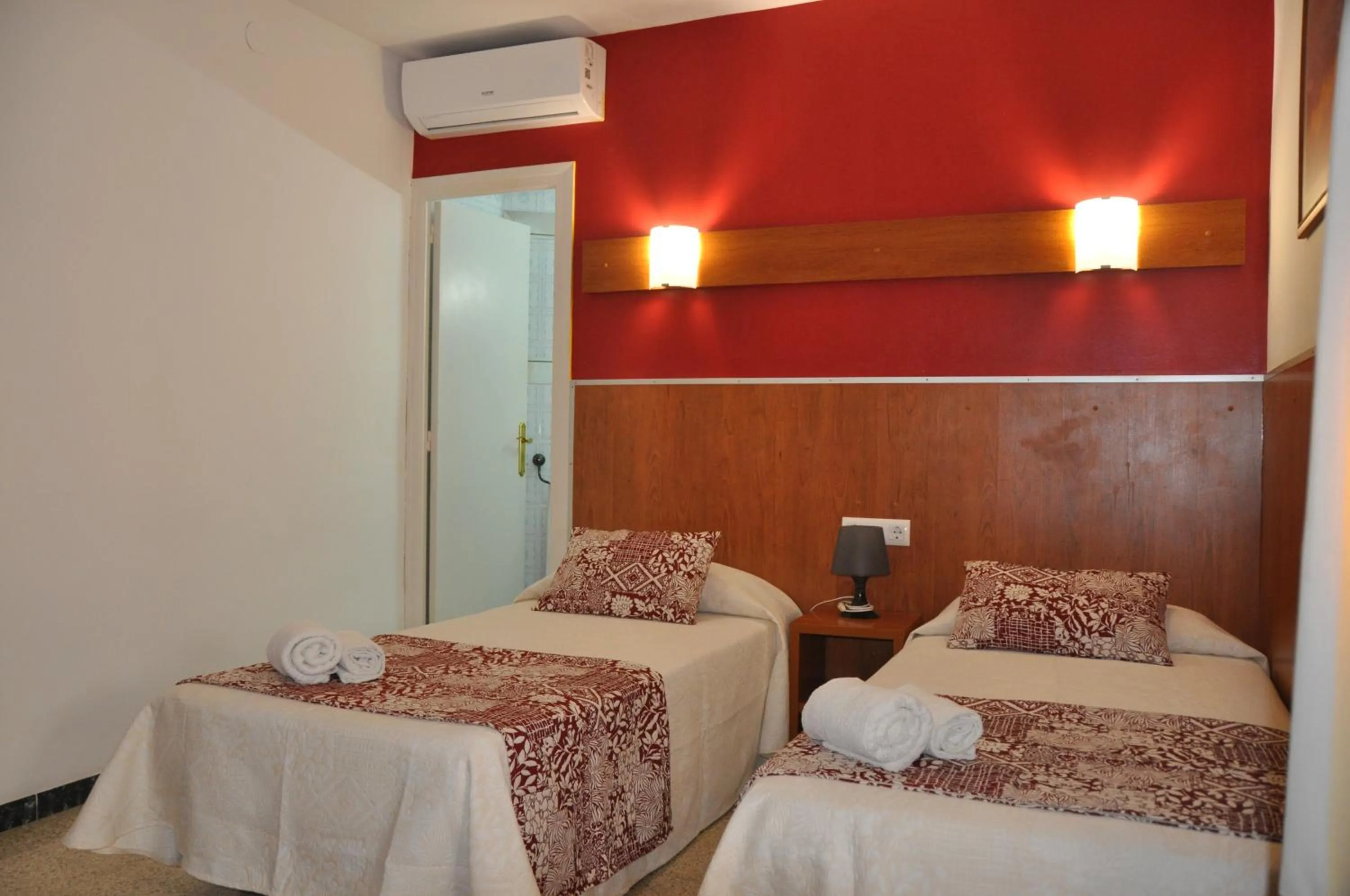 Hostal - Pensión El Amigo