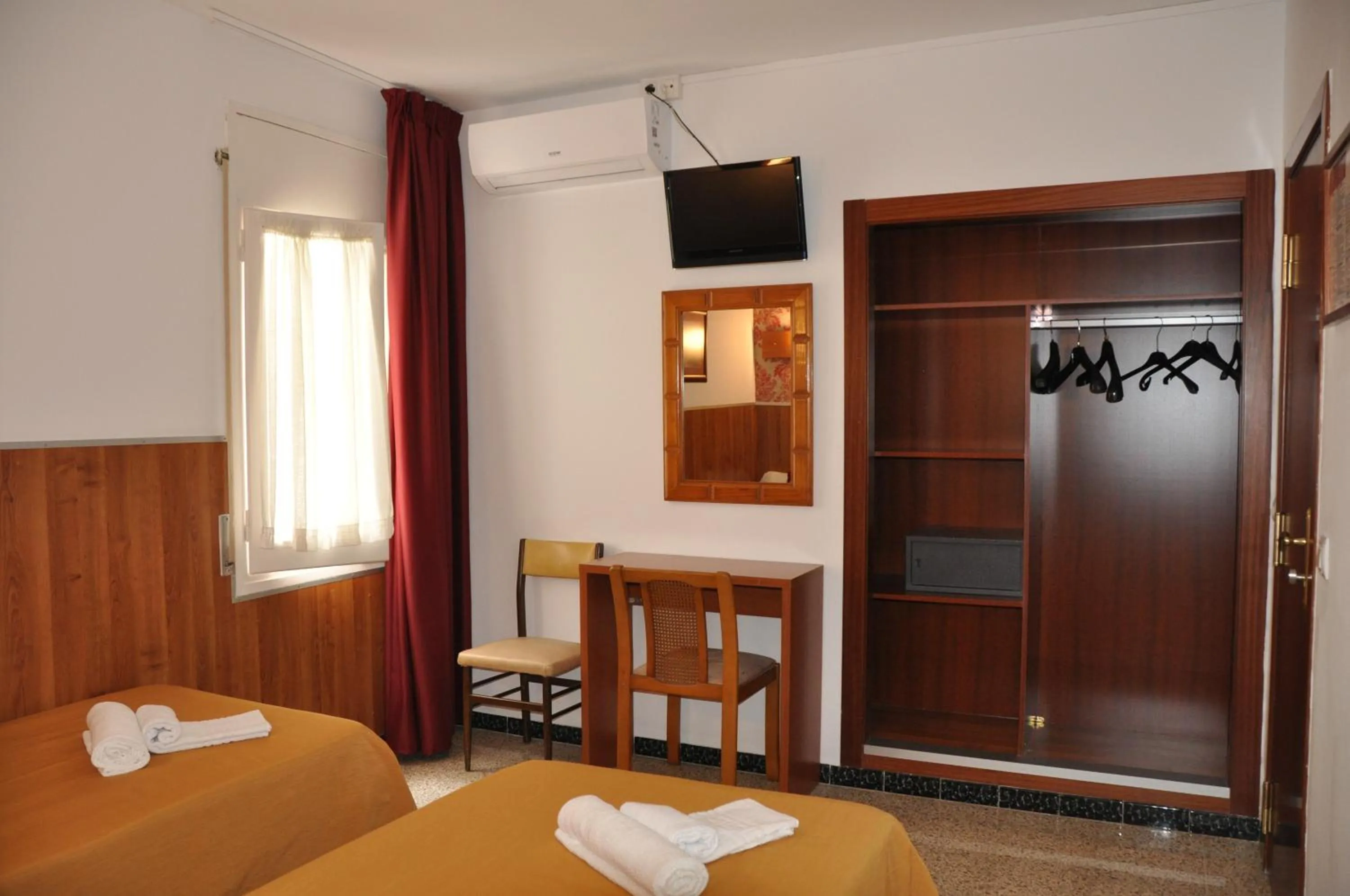 Hostal - Pensión El Amigo