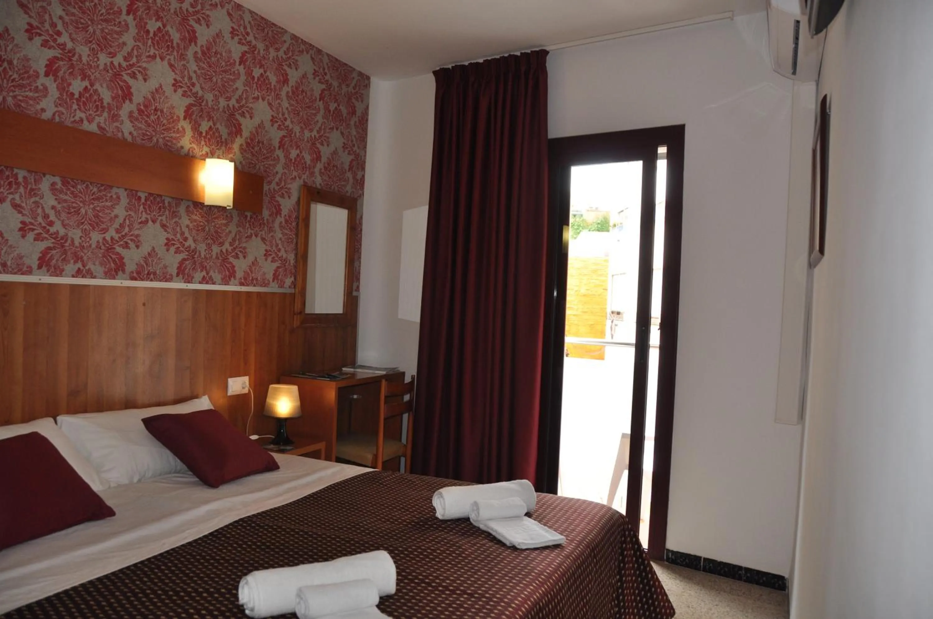 Bedroom in Hostal - Pensión El Amigo