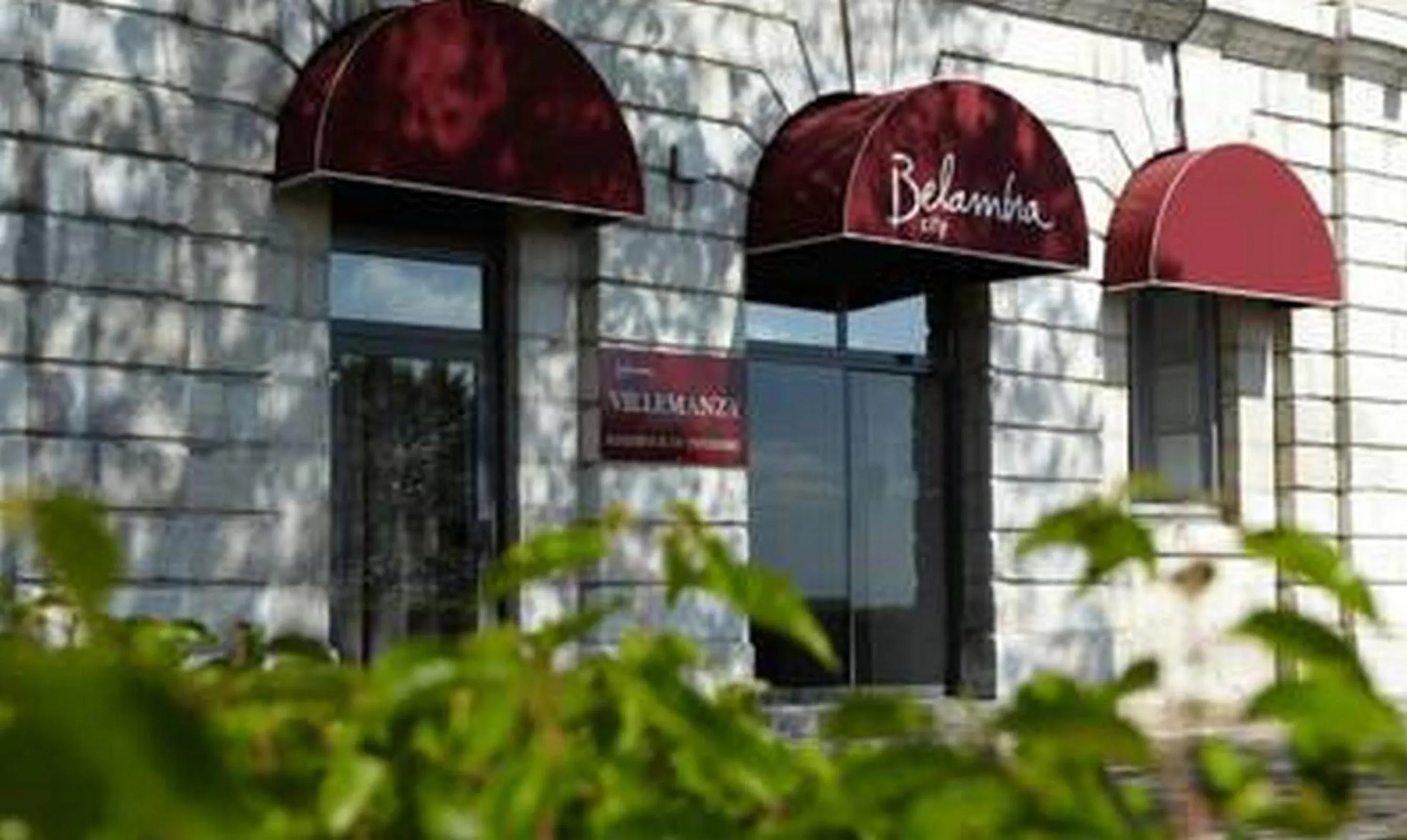 Facade/entrance in Appart Hôtel Lyon Villemanzy