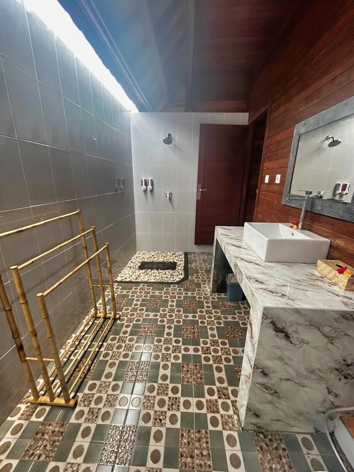 Bathroom in Island Garden Huts Lembongan