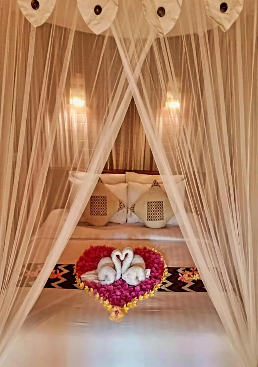 Bed in Island Garden Huts Lembongan