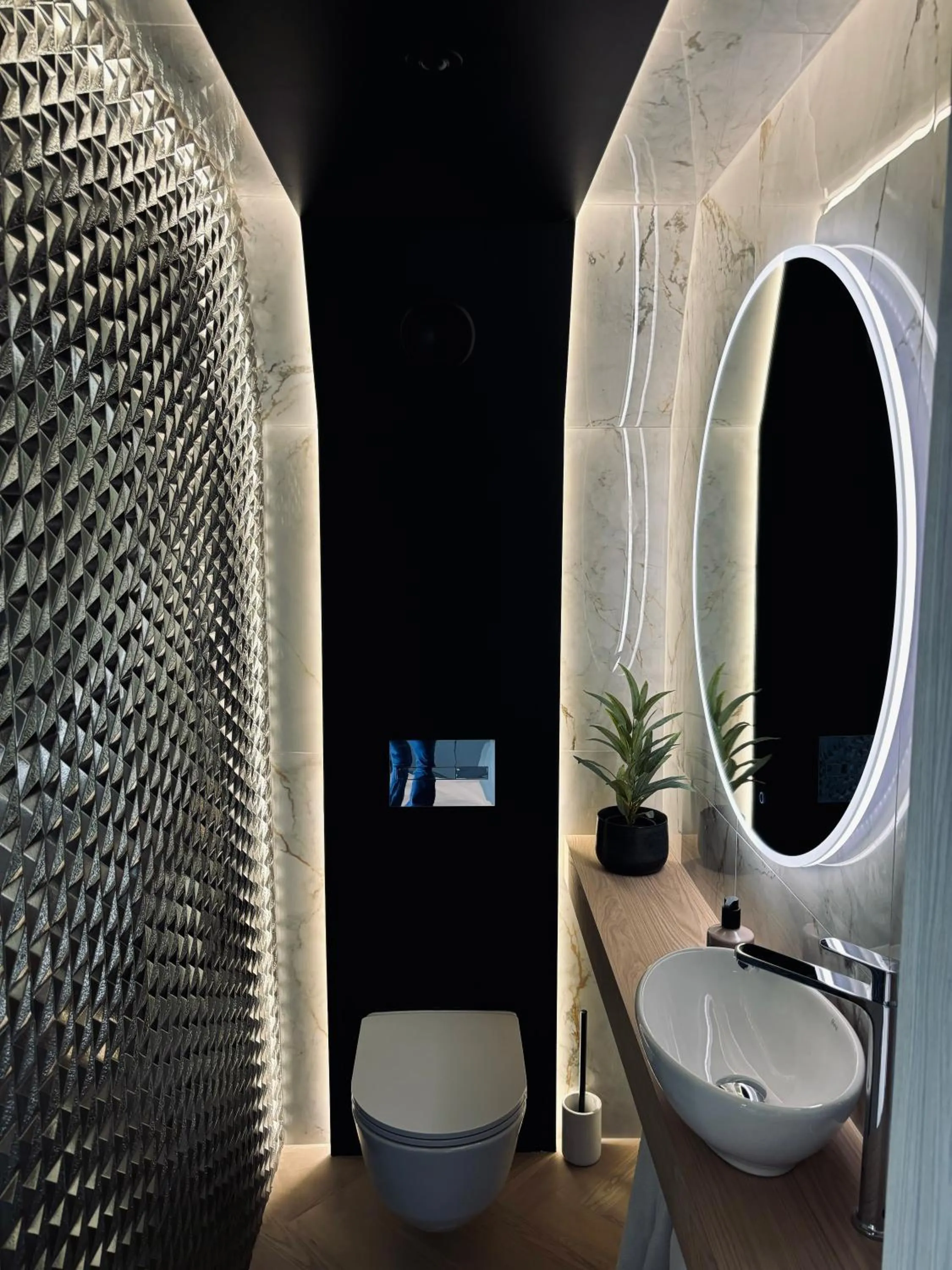 Toilet in Amrita Hotel