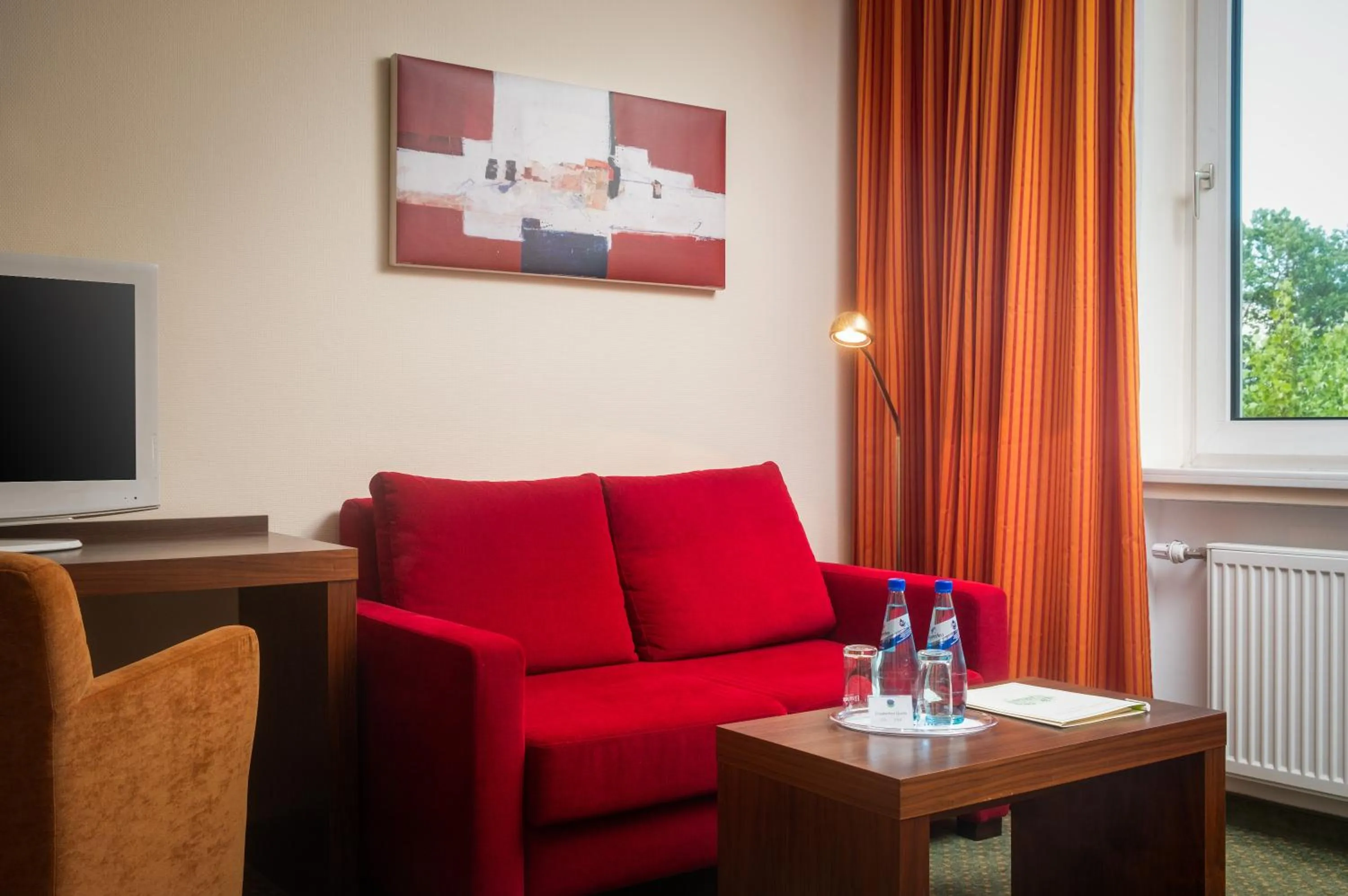 TV and multimedia in Parkhotel am Taunus