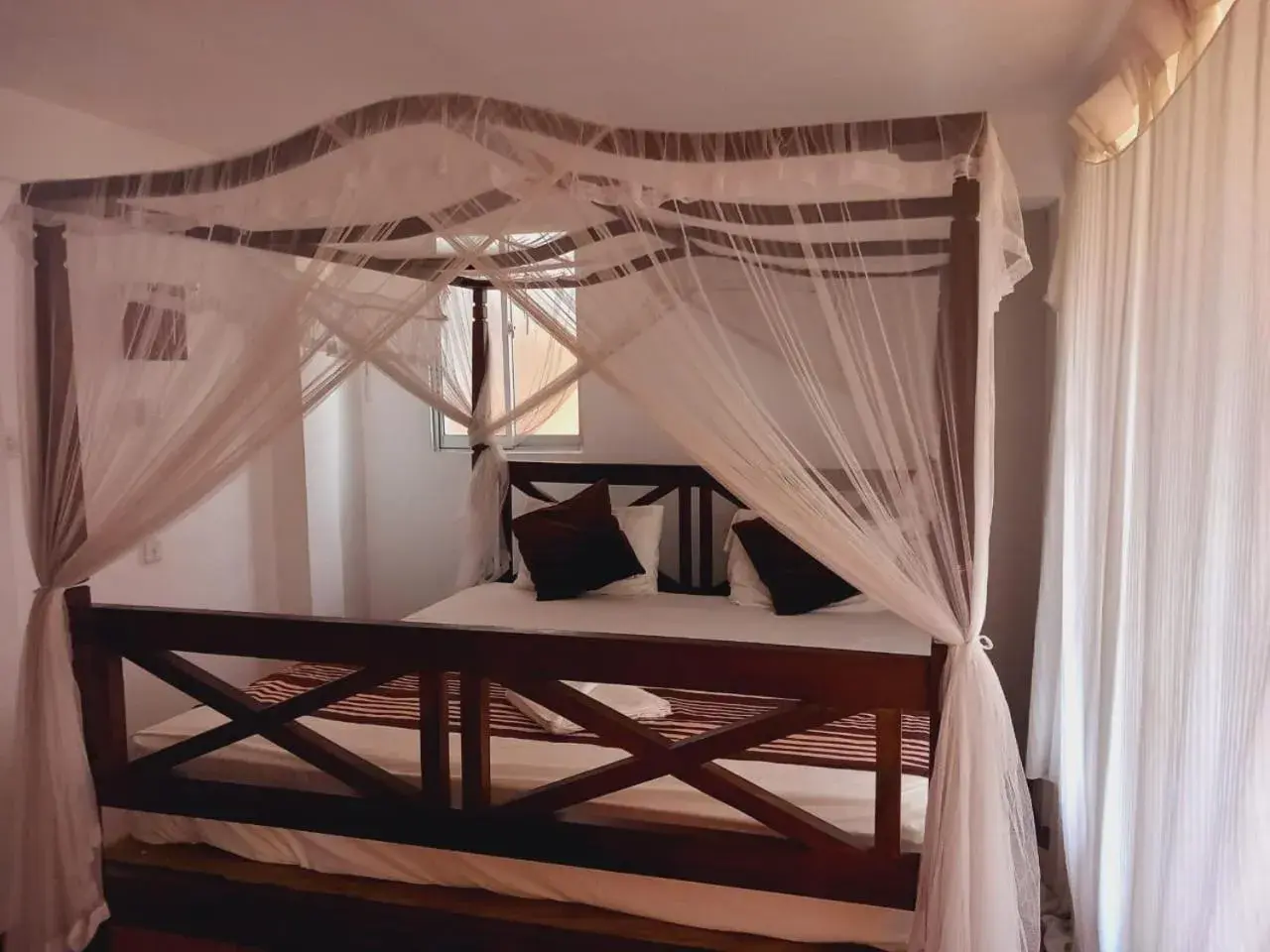 Budget Double Room in Blue Horizon Beach Hotel Budget Double Room in Blue Horizon Beach Hotel