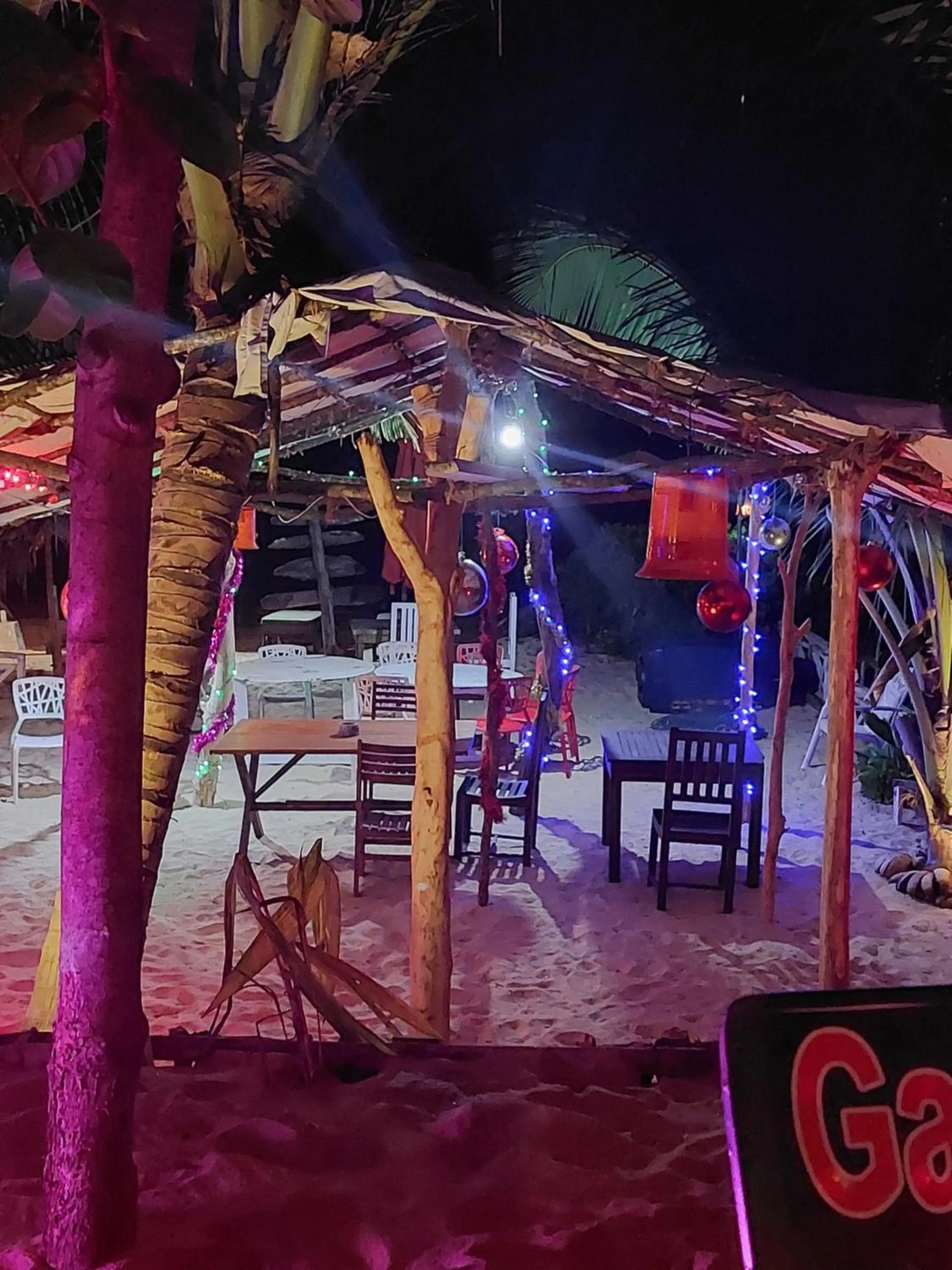 Restaurant/places to eat in Blue Horizon Beach Hotel