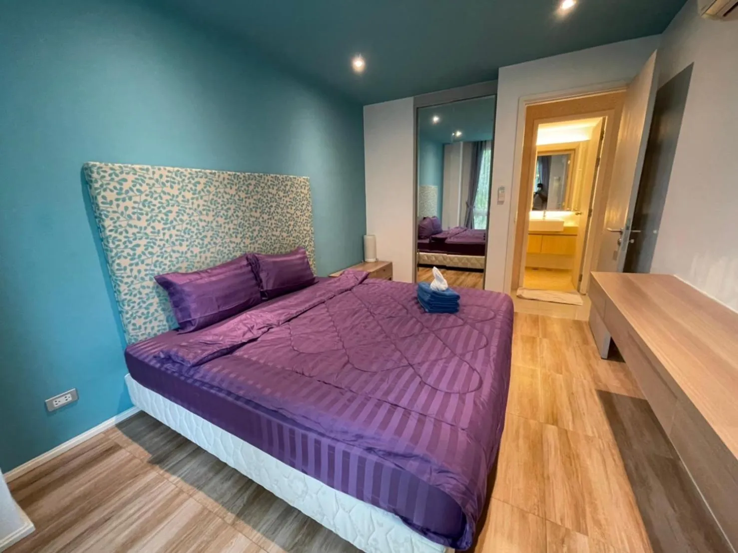 Photo of the whole room, Bed in Atlantis Condo Resort Jomtien TLH