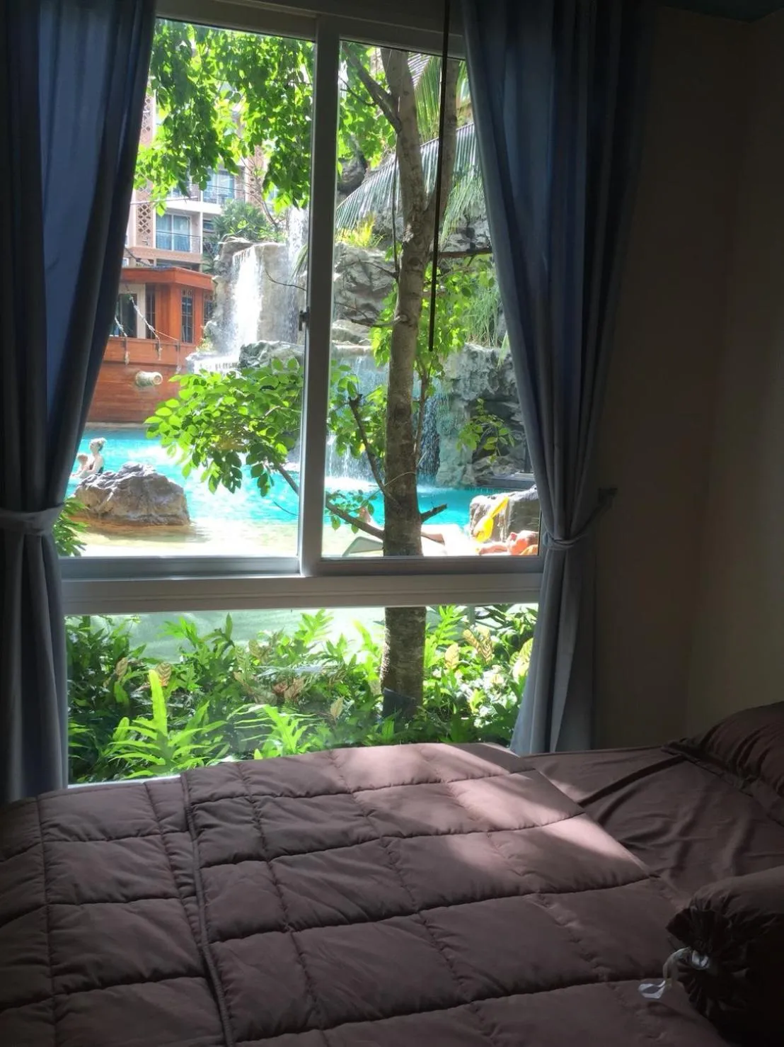 Bird's eye view, Bed in Atlantis Condo Resort Jomtien TLH