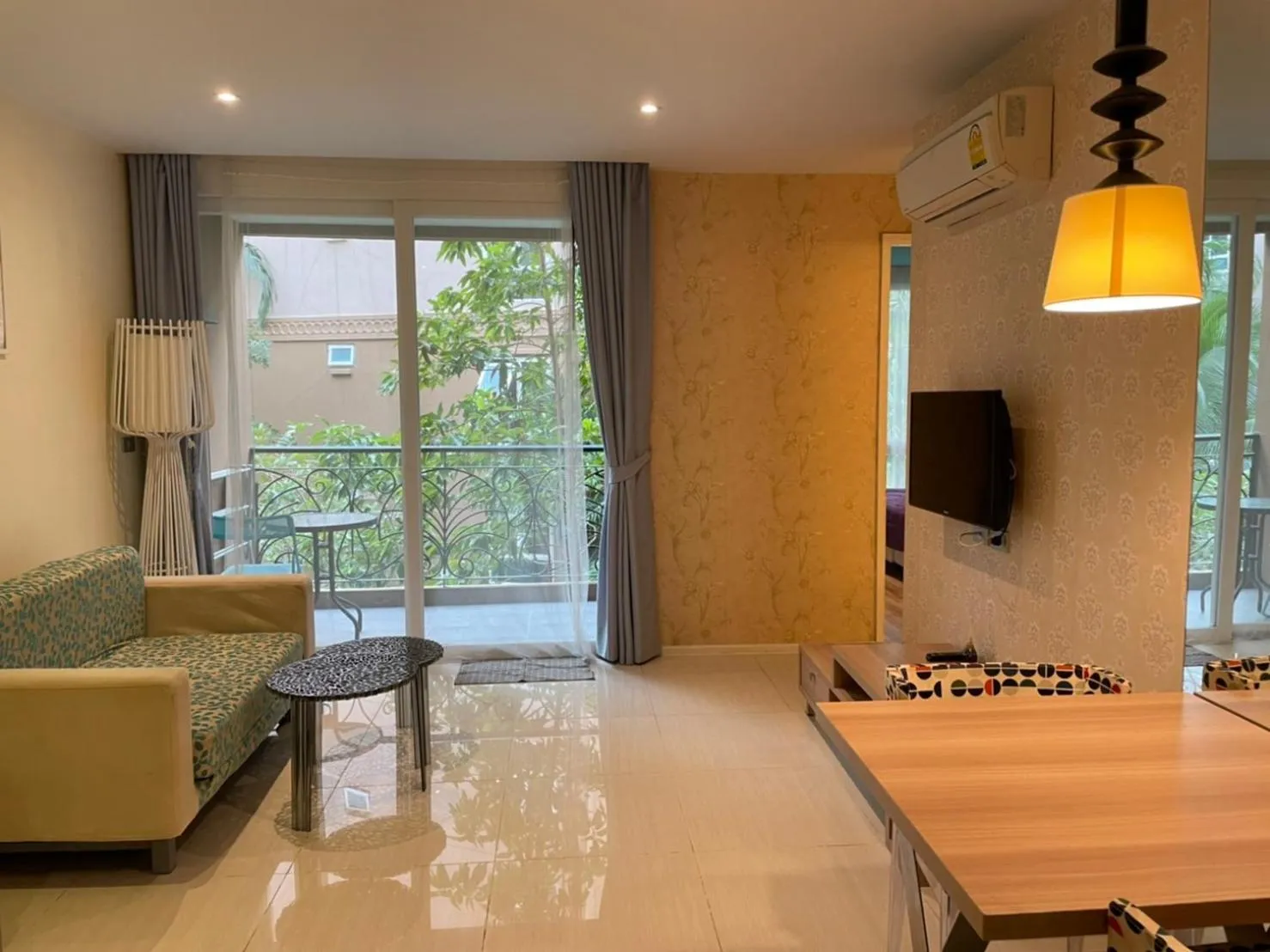 Living room in Atlantis Condo Resort Jomtien TLH