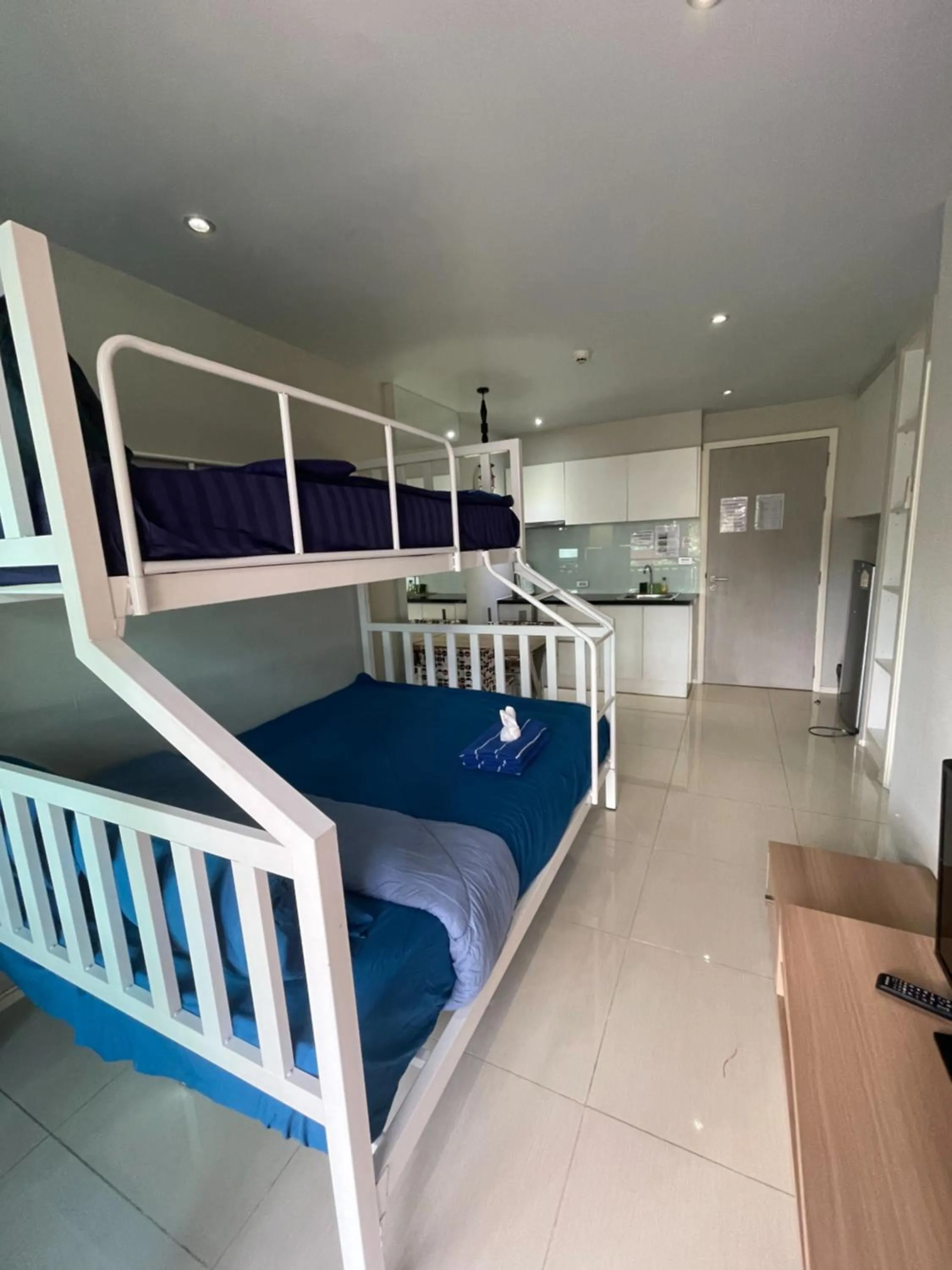 bunk bed, Bed in Atlantis Condo Resort Jomtien TLH