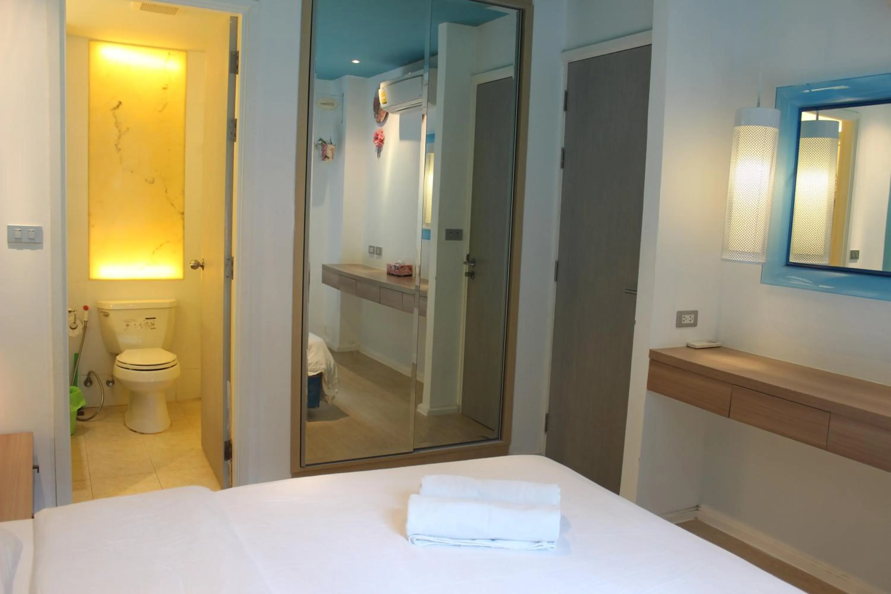 Bed in Atlantis Condo Resort Jomtien TLH