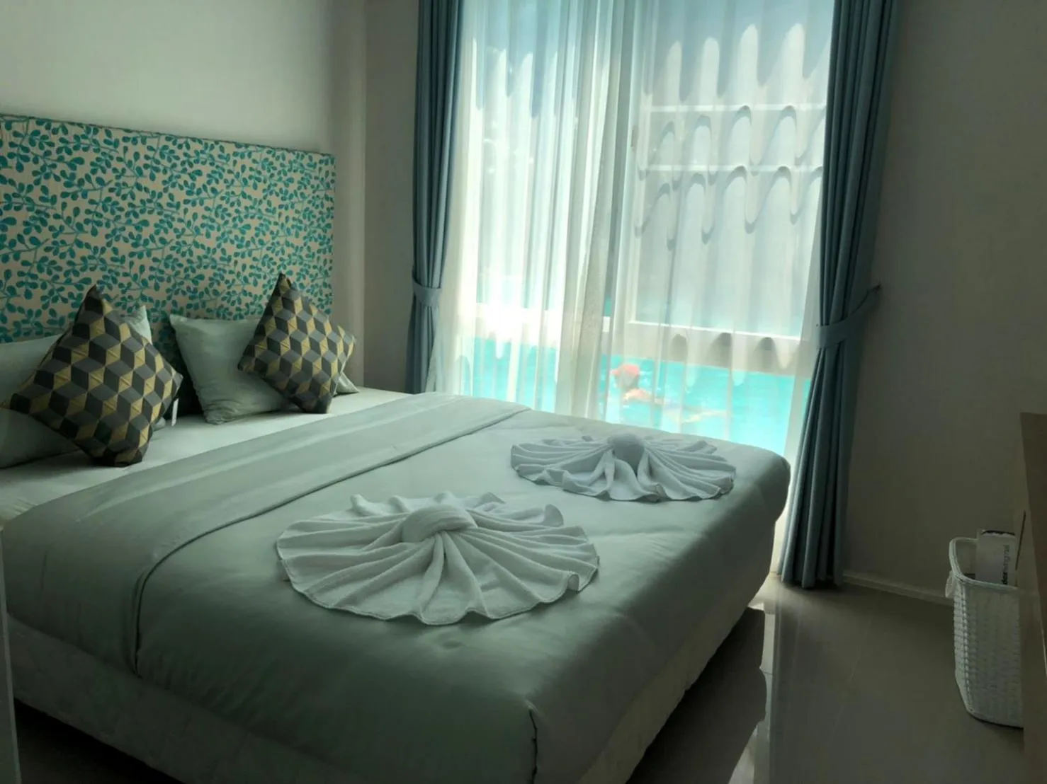 Bed in Atlantis Condo Resort Jomtien TLH