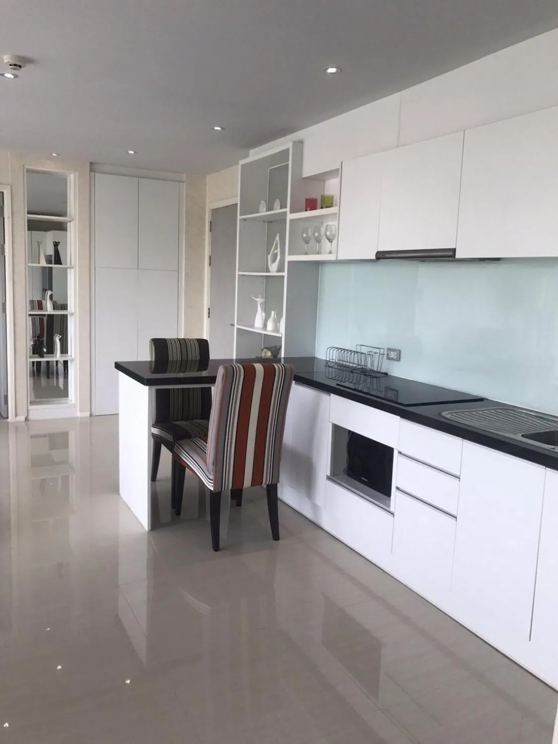 On-site shops in Atlantis Condo Resort Jomtien TLH